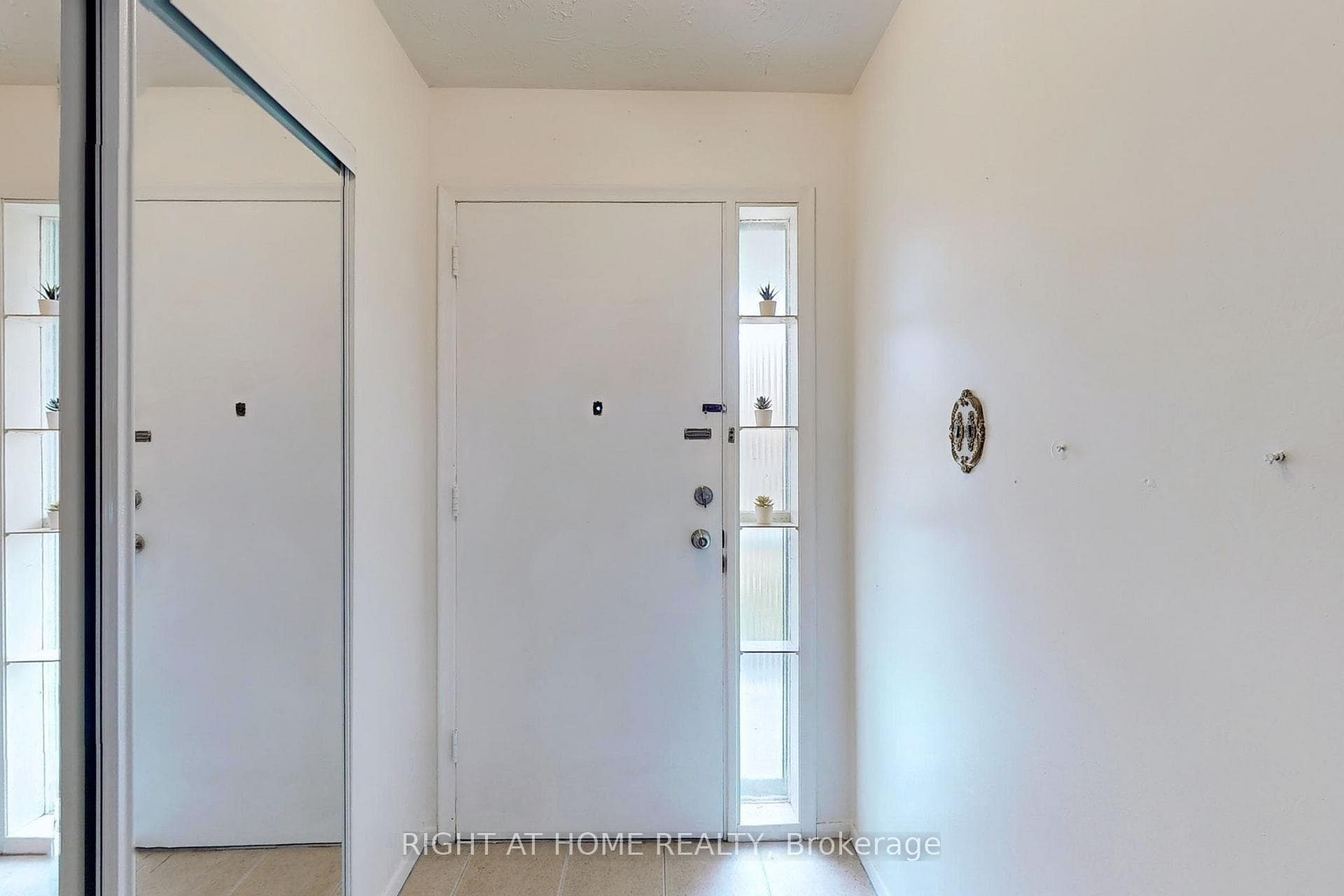 98 Dolly Varden Boulevard photo 5