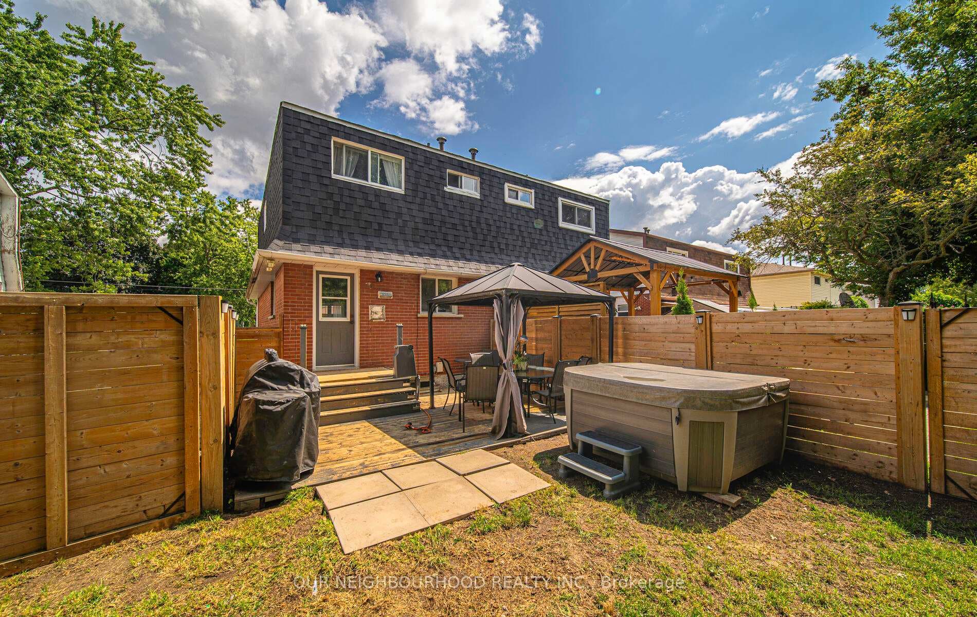 230 Waverly Street photo 34