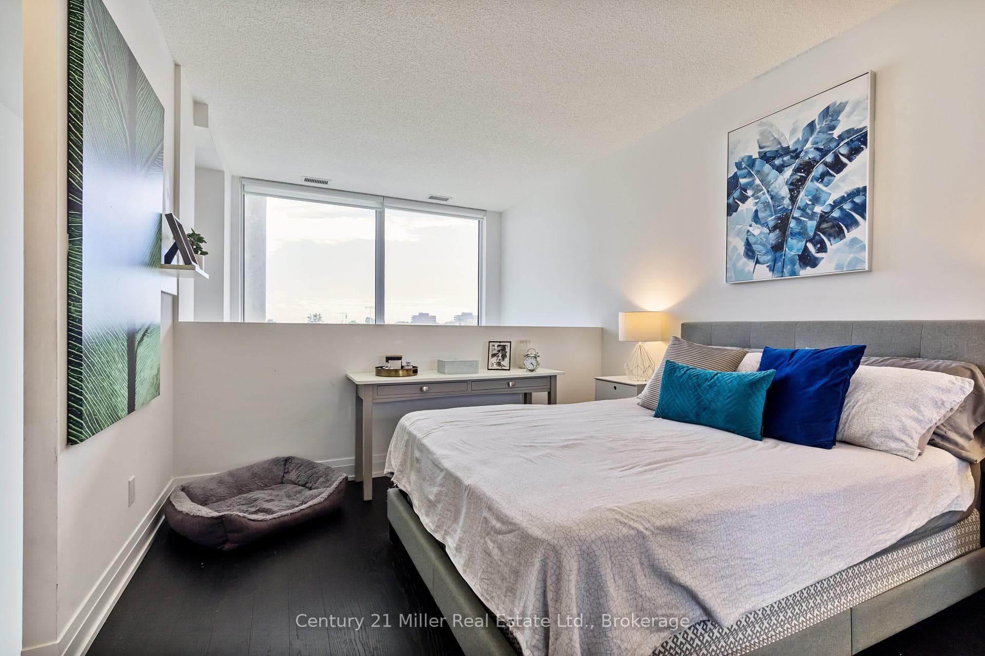 65 Speers Road Unit 215 photo 13