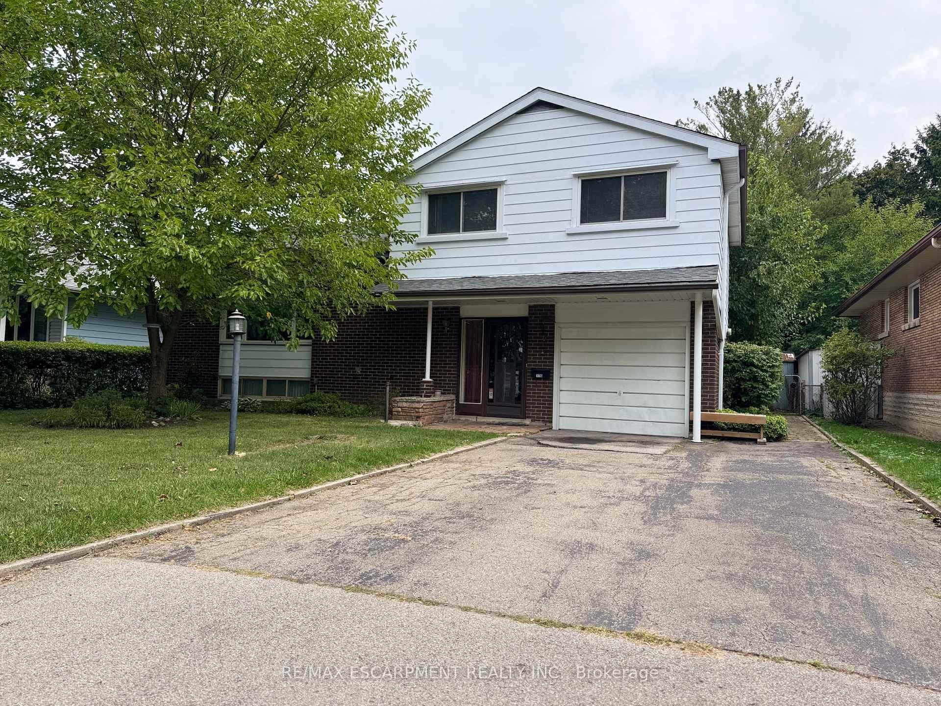 176 Laurier Avenue photo 1