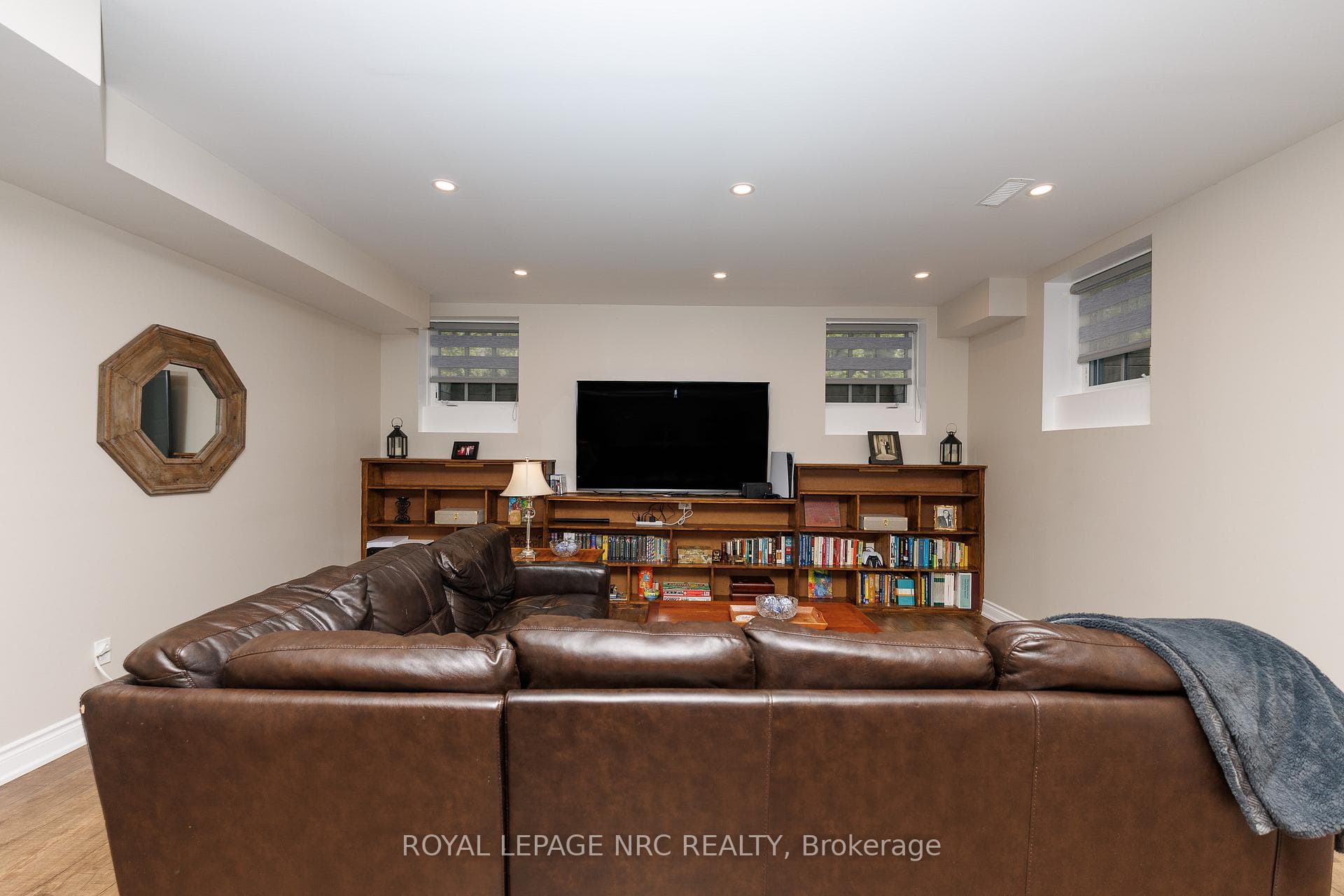 97 BROCK Street photo 43