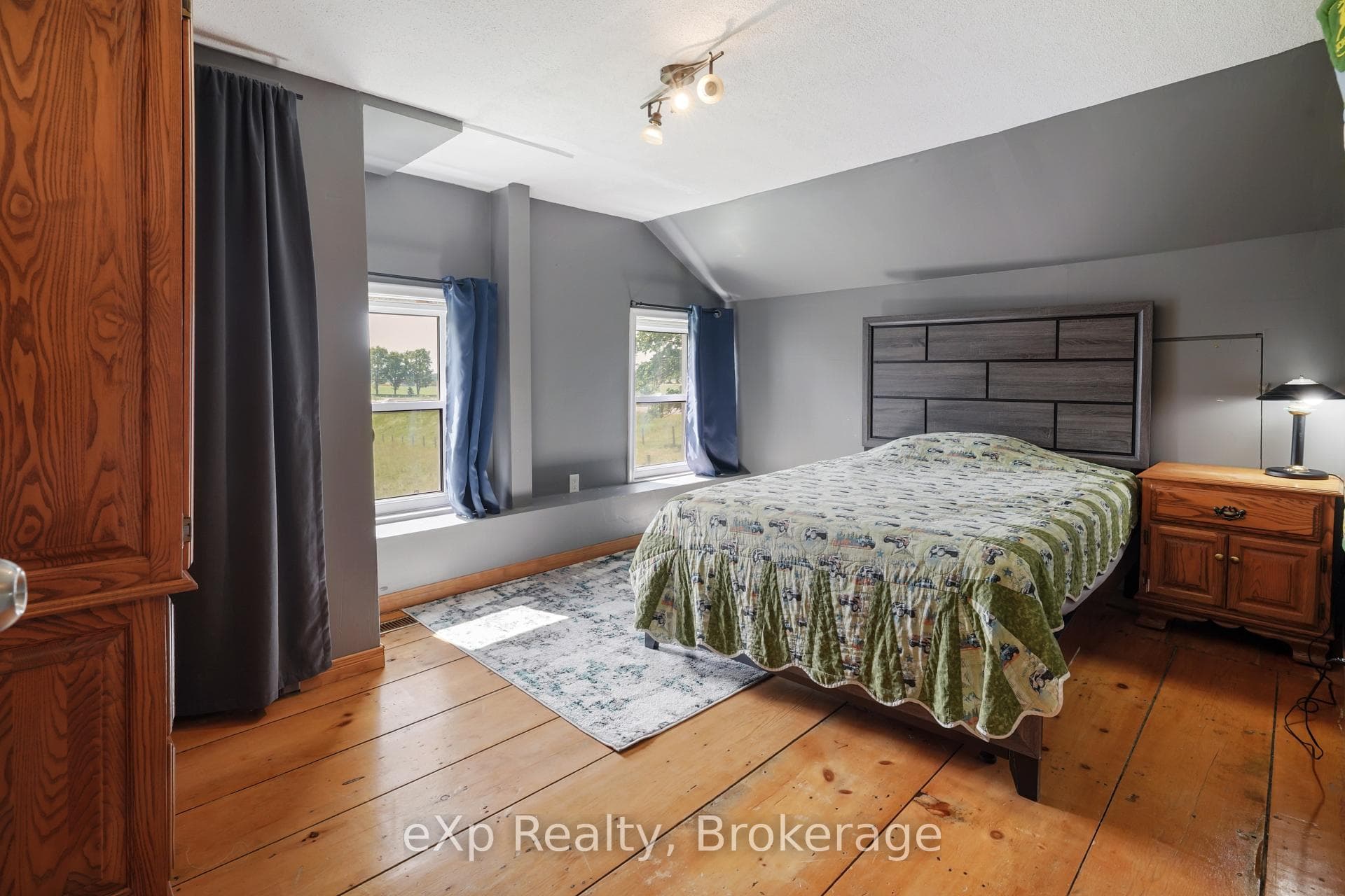 44032 Amberley Road photo 33