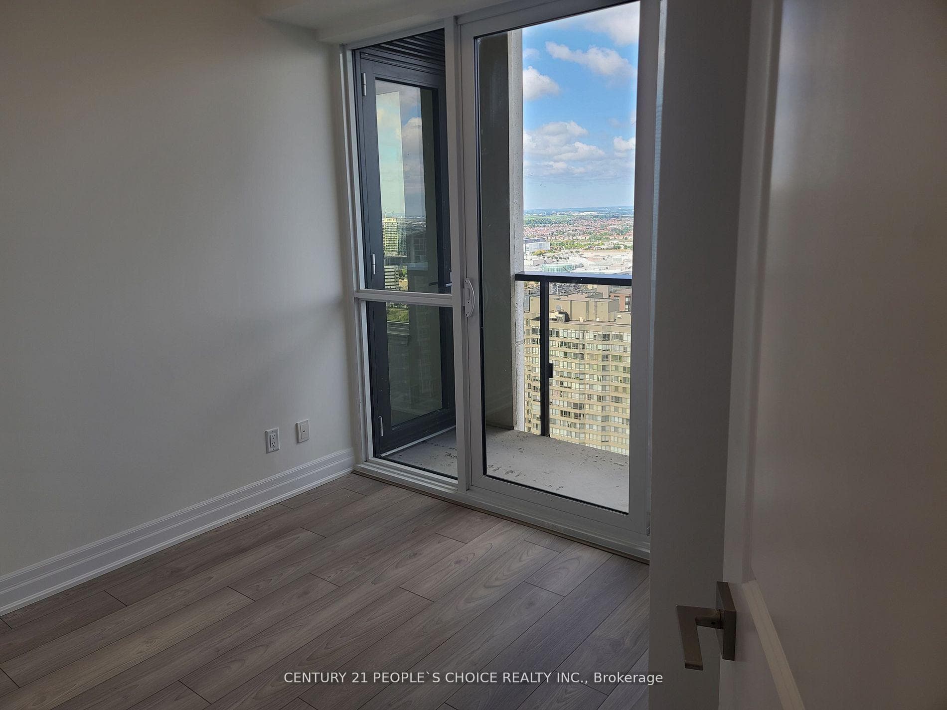 36 Elm Drive Unit 3309 photo 7