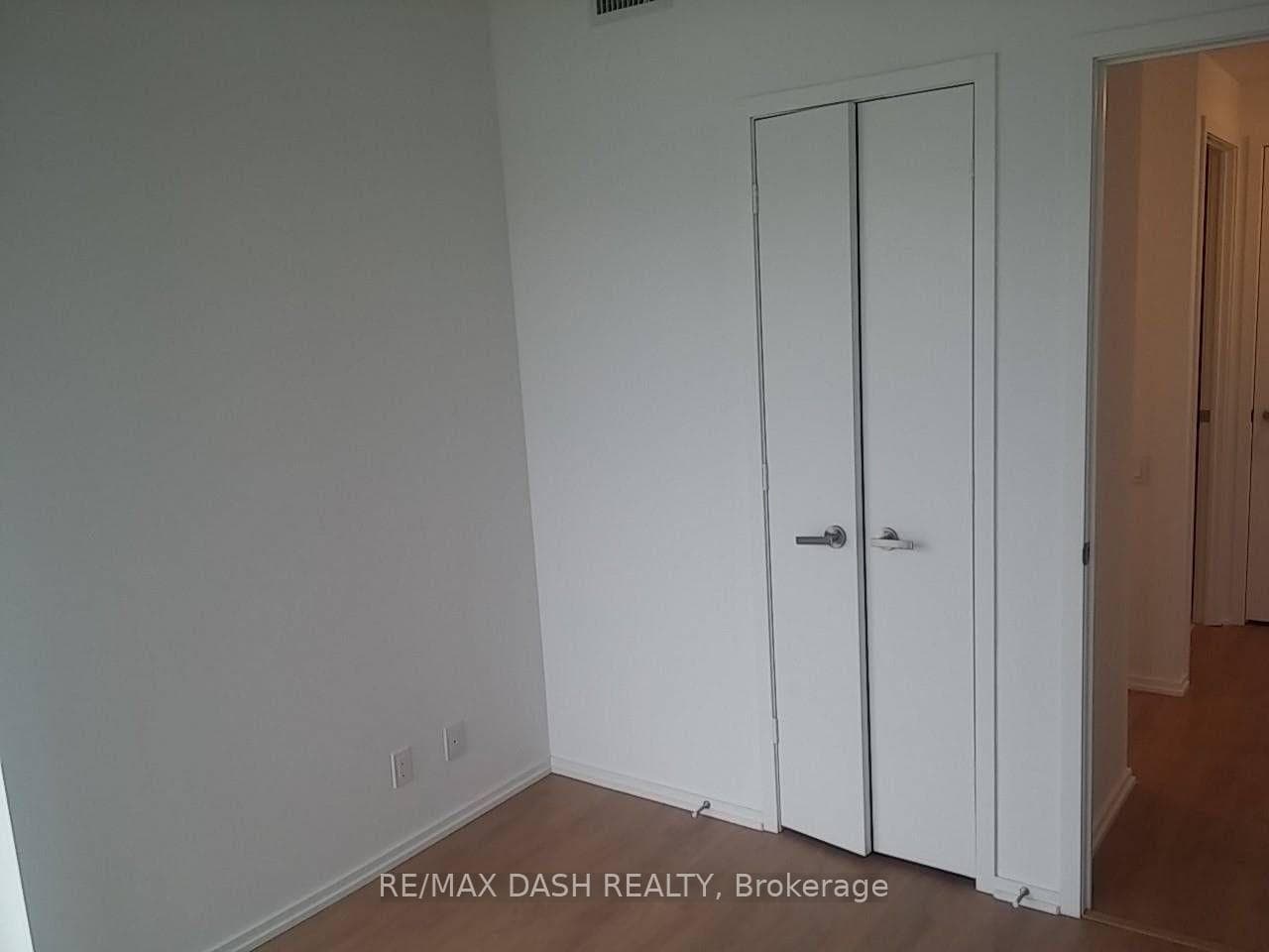 125 Peter Street Unit 1001 photo 12