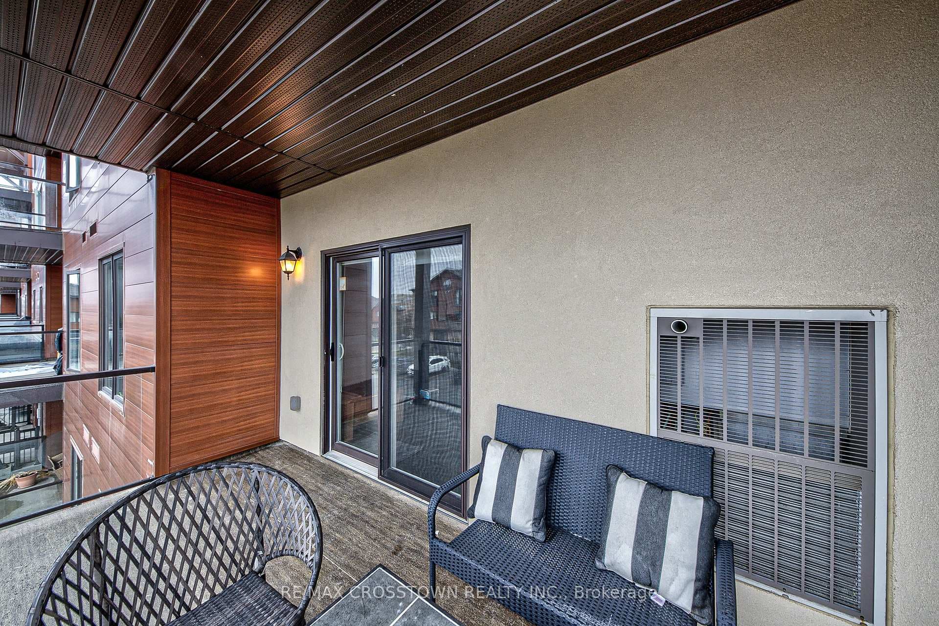 720 Yonge Street Unit 208 photo 31