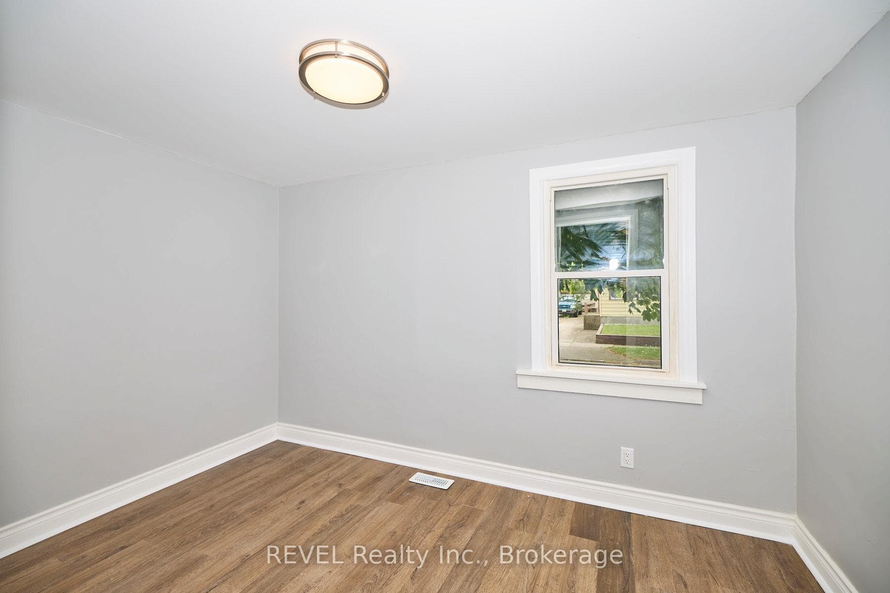 43 COSBY Avenue photo 5