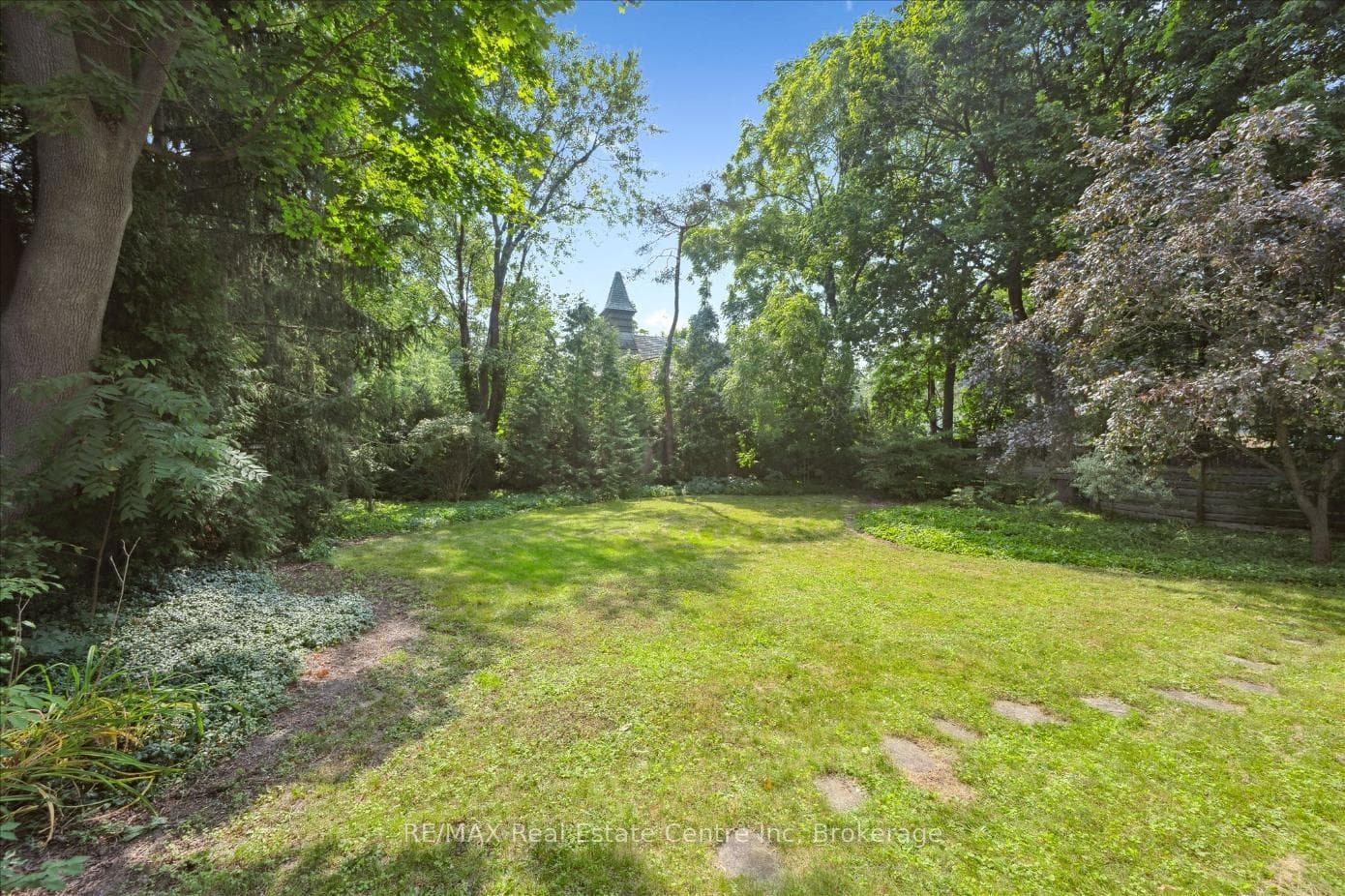 64 Stuart Street photo 26