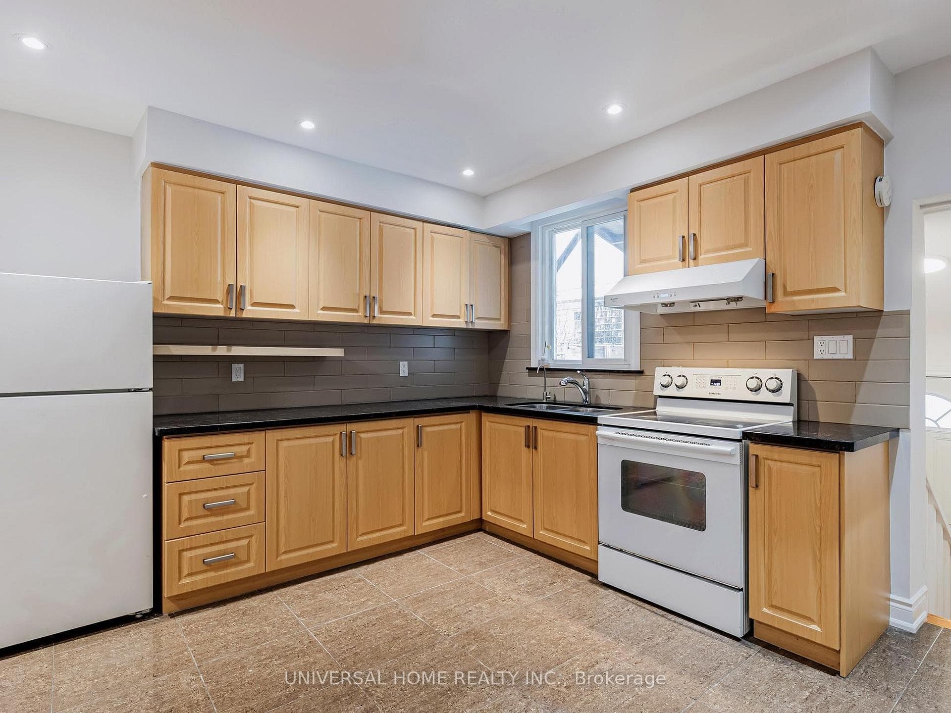 94 Pendrith Street photo 8