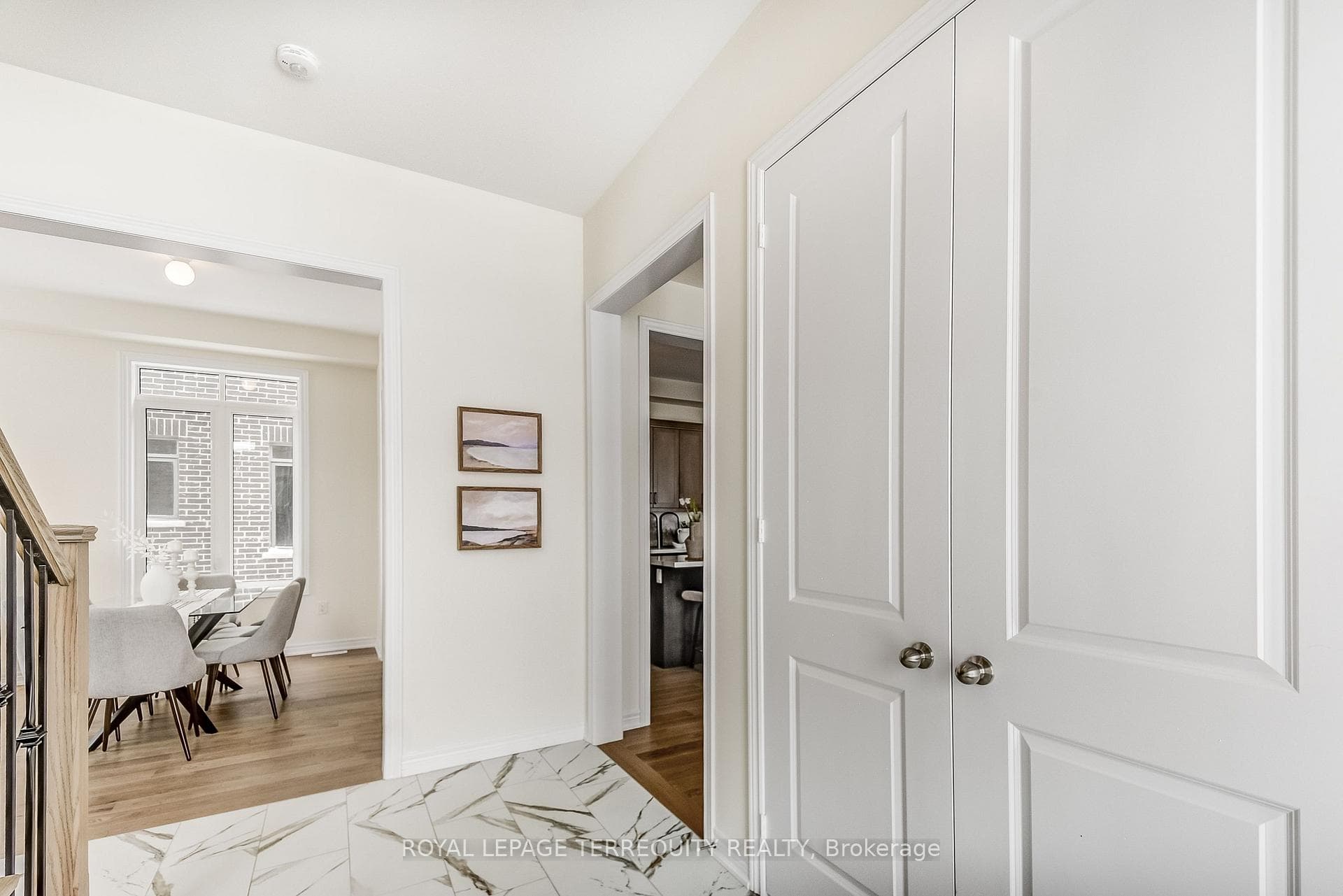 217 Yakefarm Boulevard photo 5