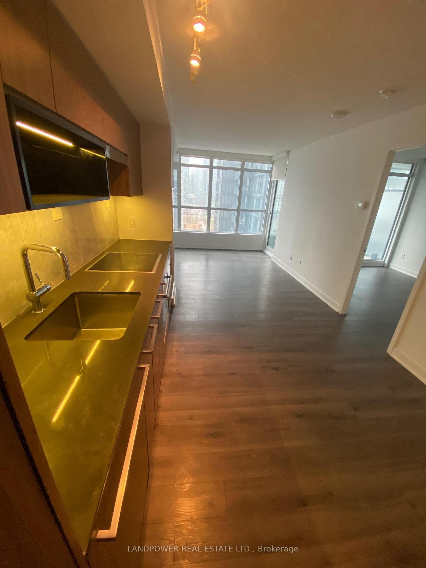 80 Queens Wharf Road Unit 1708 photo 2