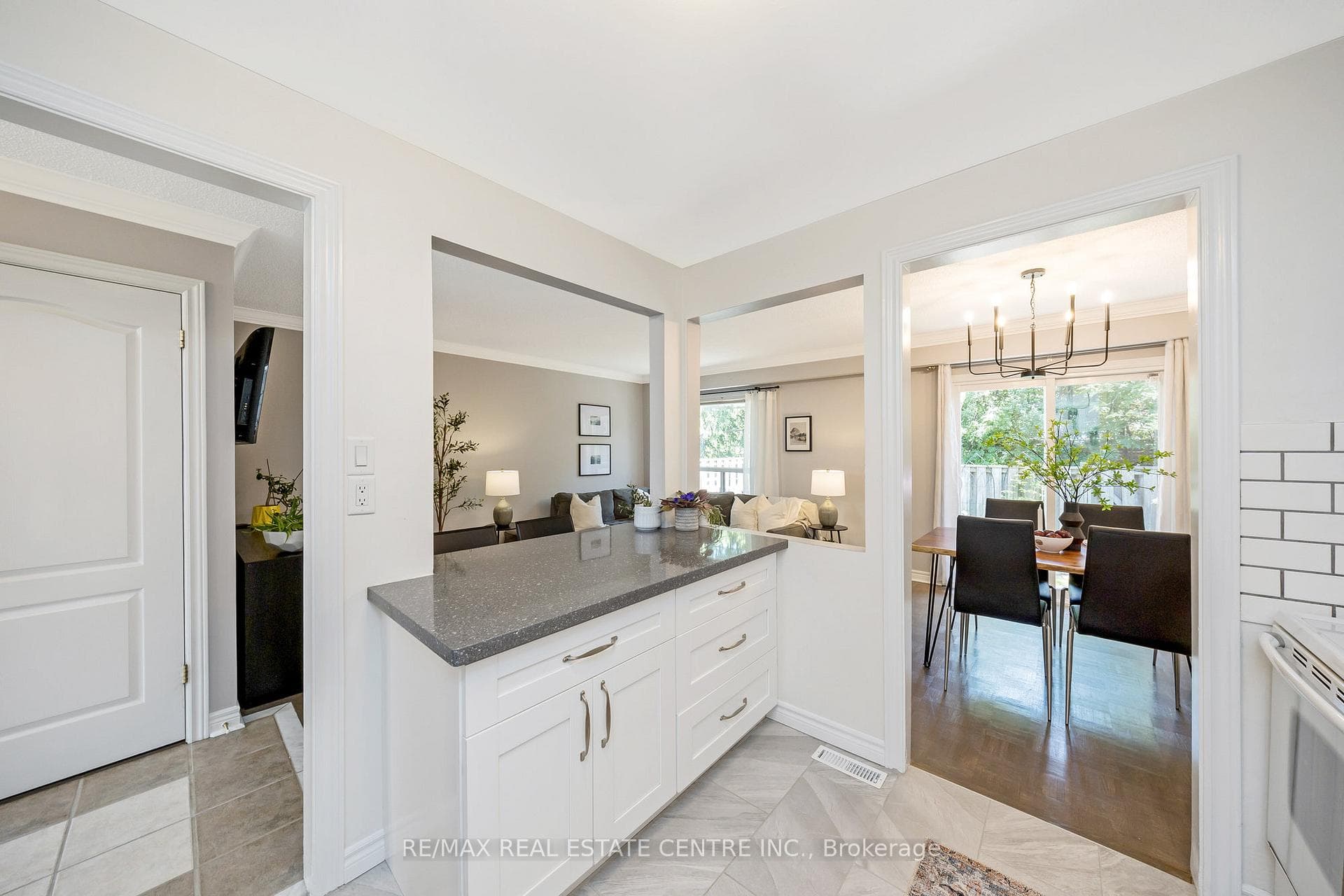 121 Falconer Drive Unit 13 photo 18