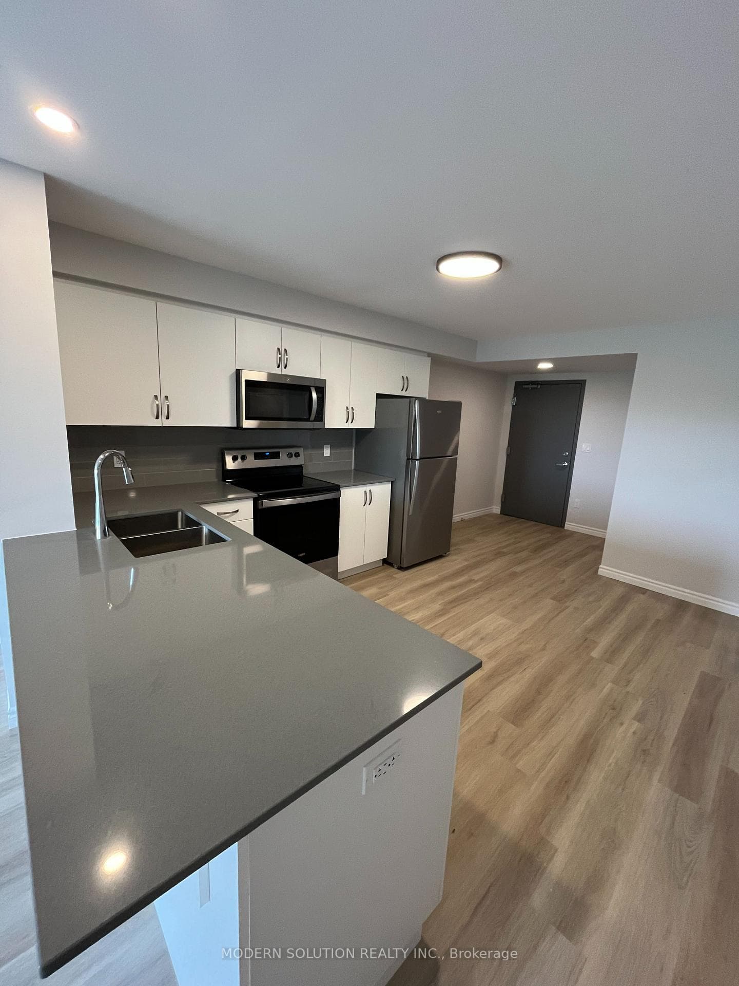 425 Watson Parkway Unit 804 photo 7