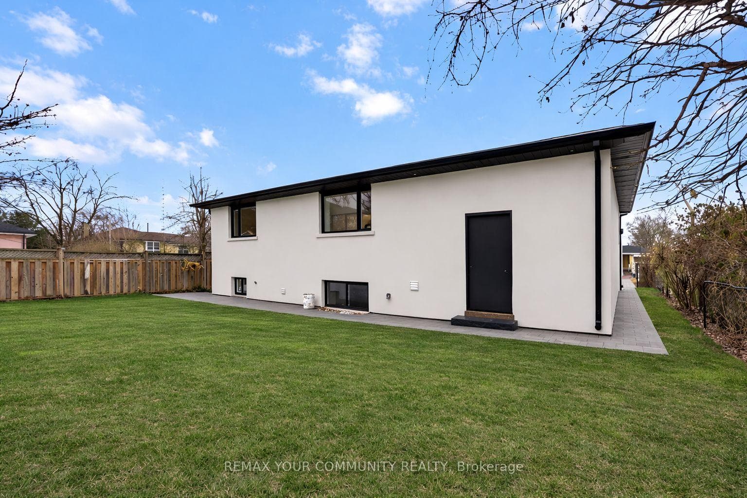 55 Cocksfield Avenue Unit Main photo 29