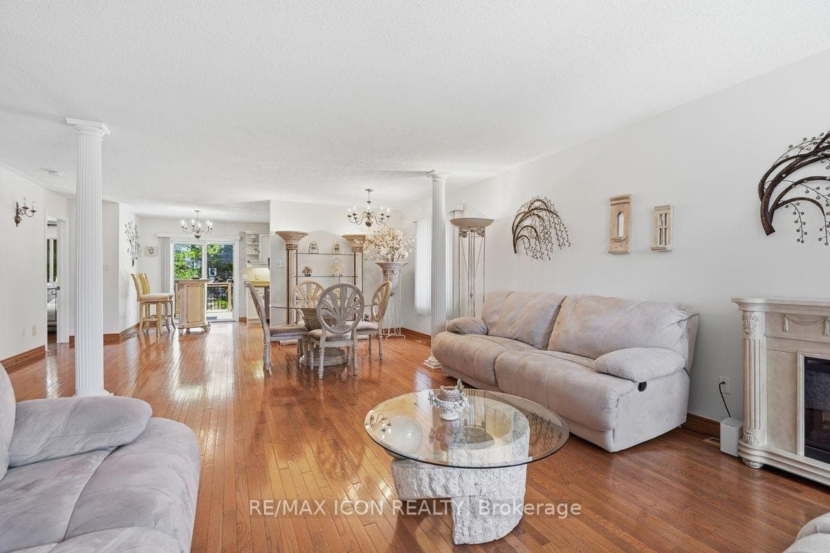 632 Thornwood Drive photo 7
