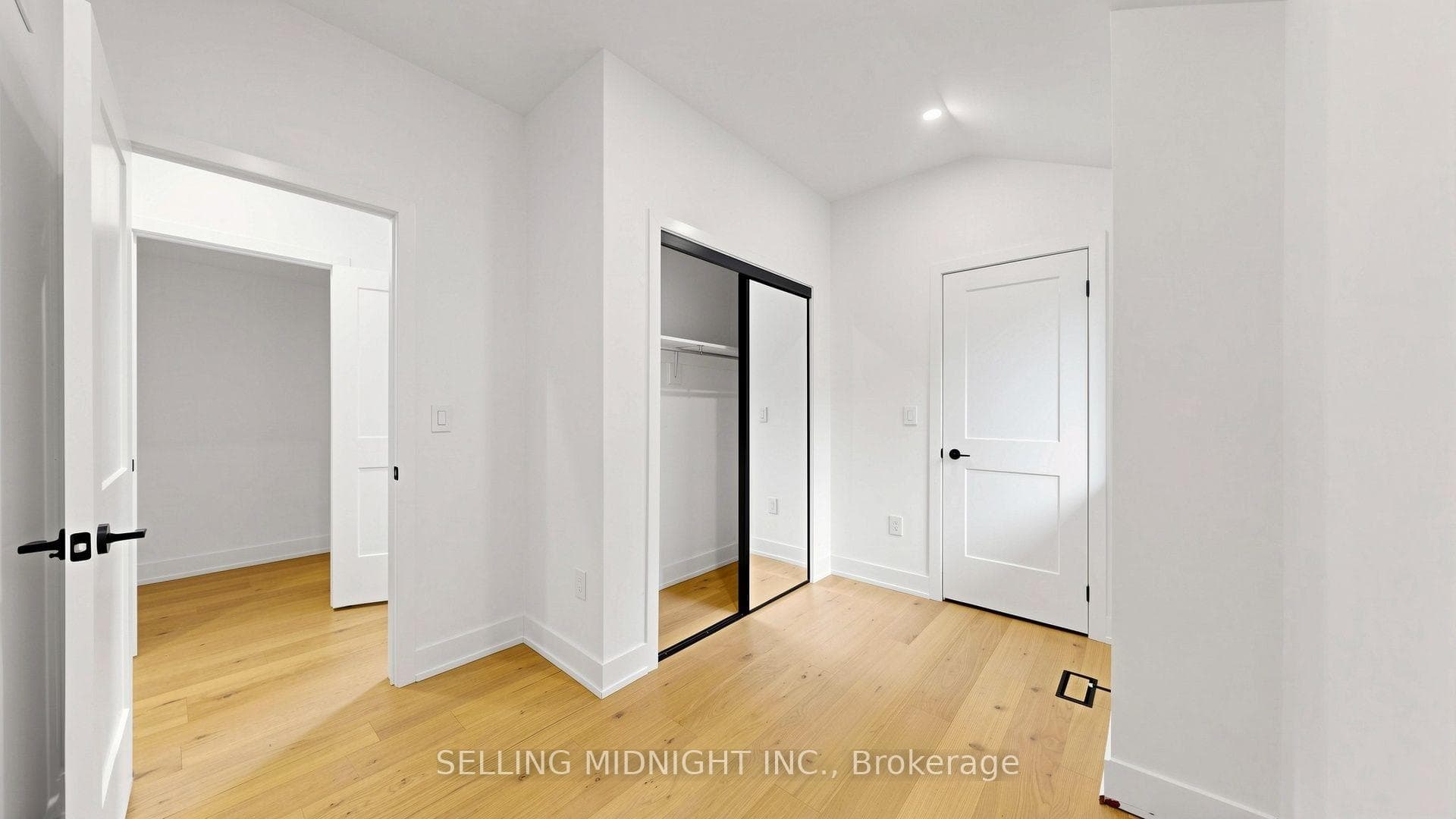 42 Guthrie Avenue photo 31