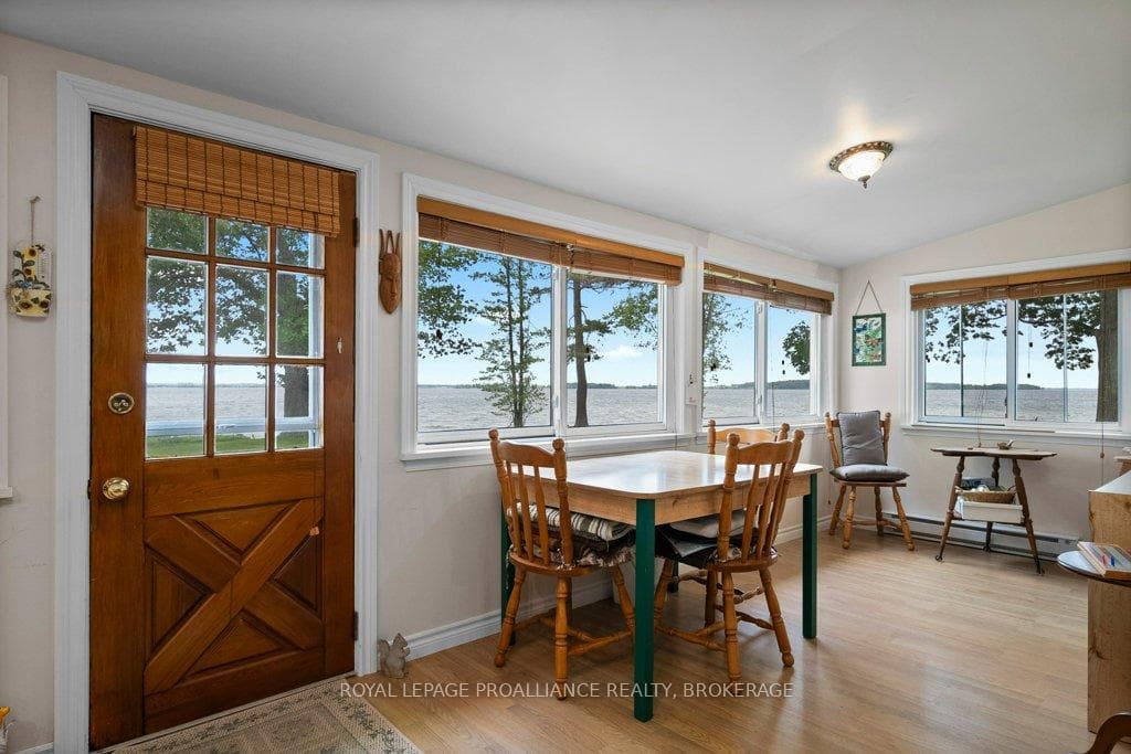 27 Berry Lane photo 6