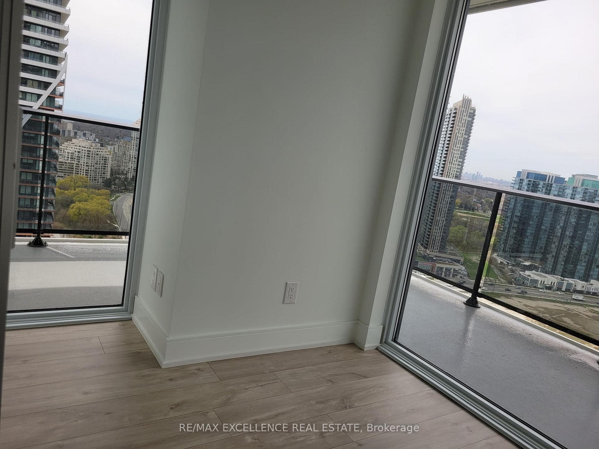 70 Annie Craig Drive Unit 2708 photo 4