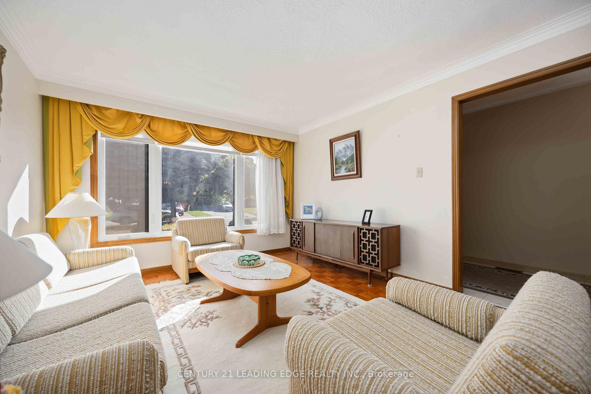 52 ASPEN Crescent photo 7
