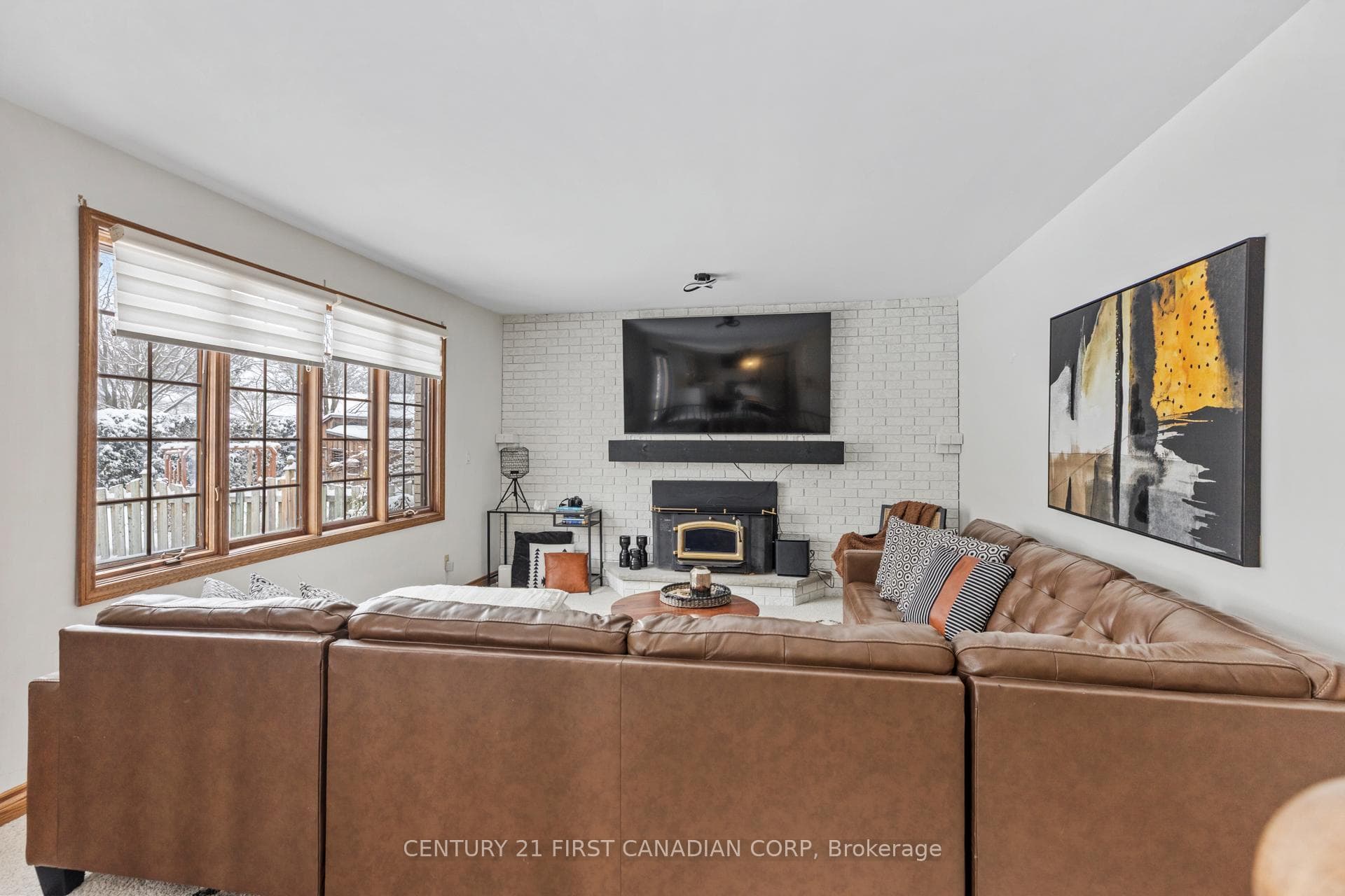 296 Head Street photo 17