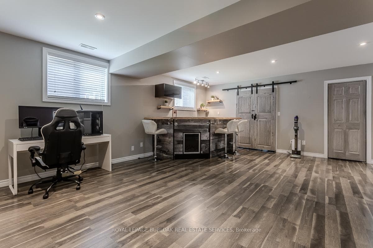 38 Tan Avenue photo 33