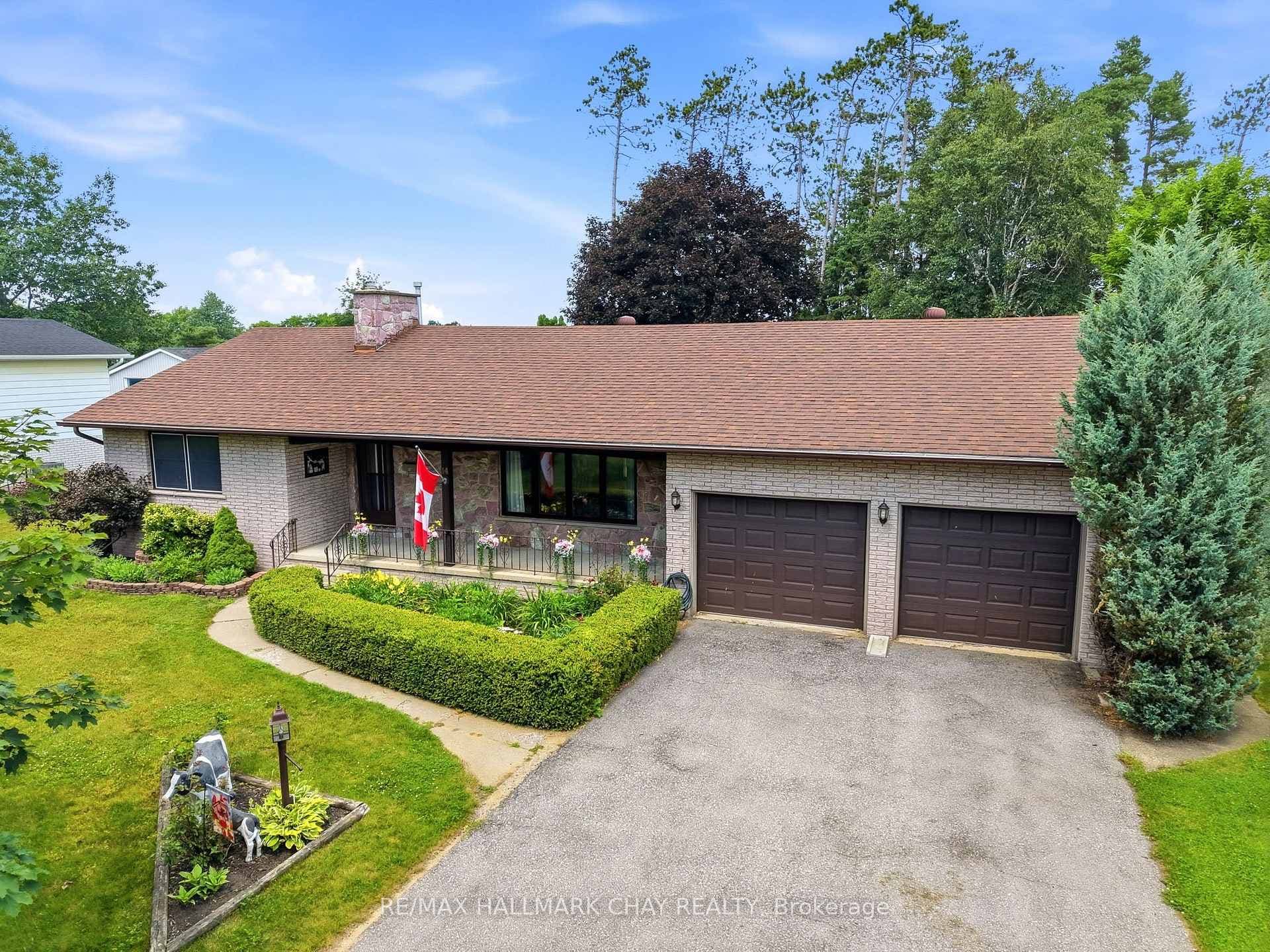 14 Douglas Drive photo 42