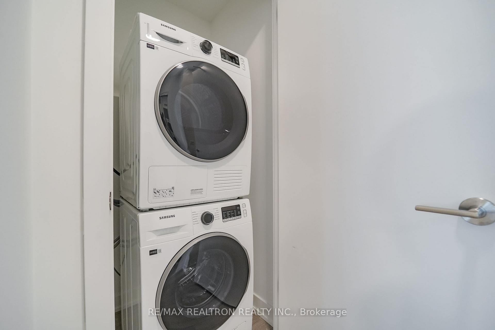 8188 Yonge Street Unit 627 photo 19