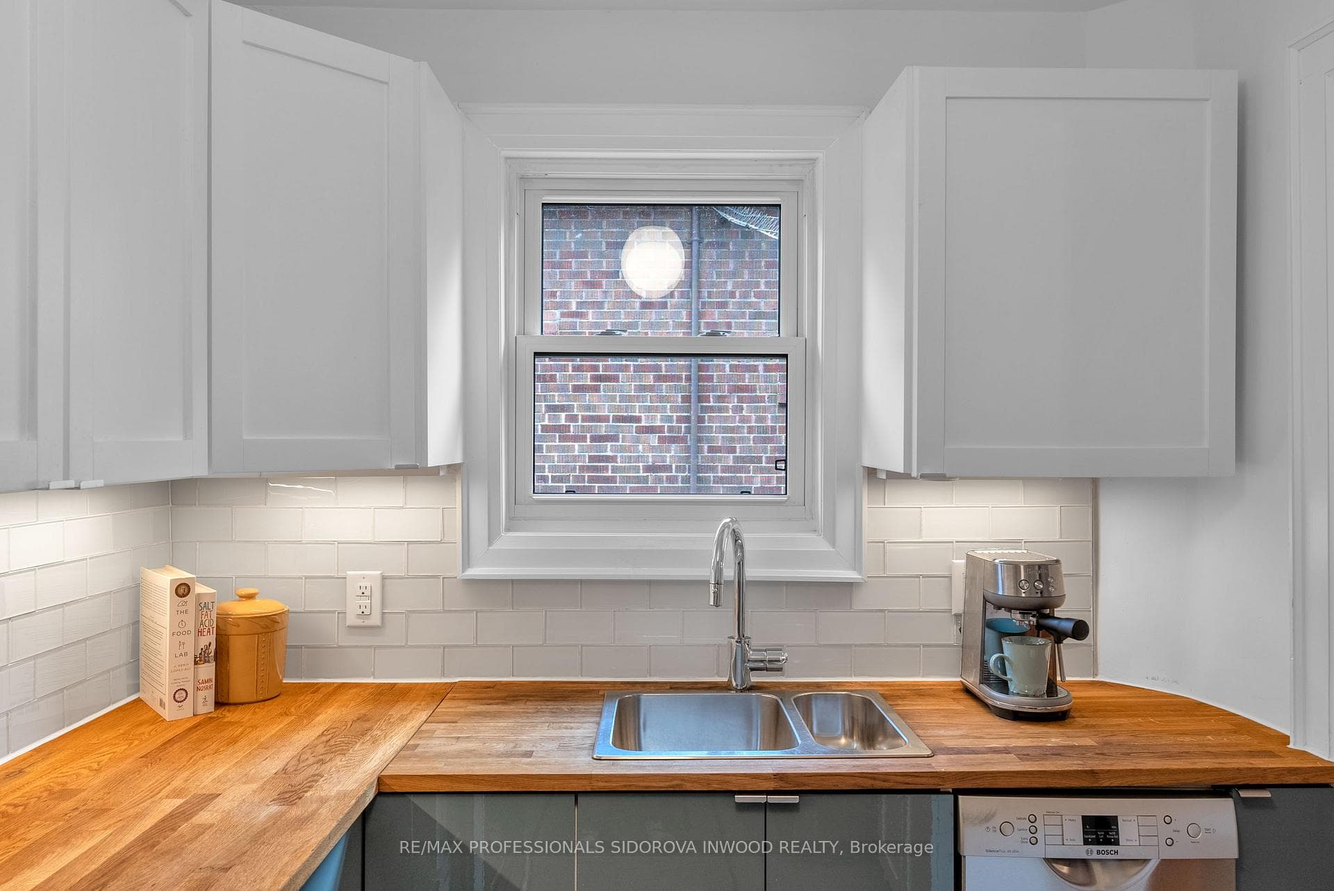 2512 Bloor Street Unit 3 photo 11