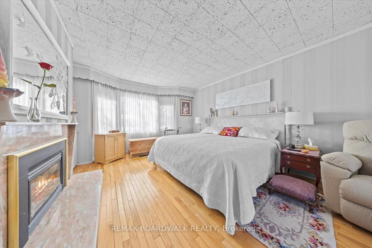 961 Kingsmere Avenue photo 25