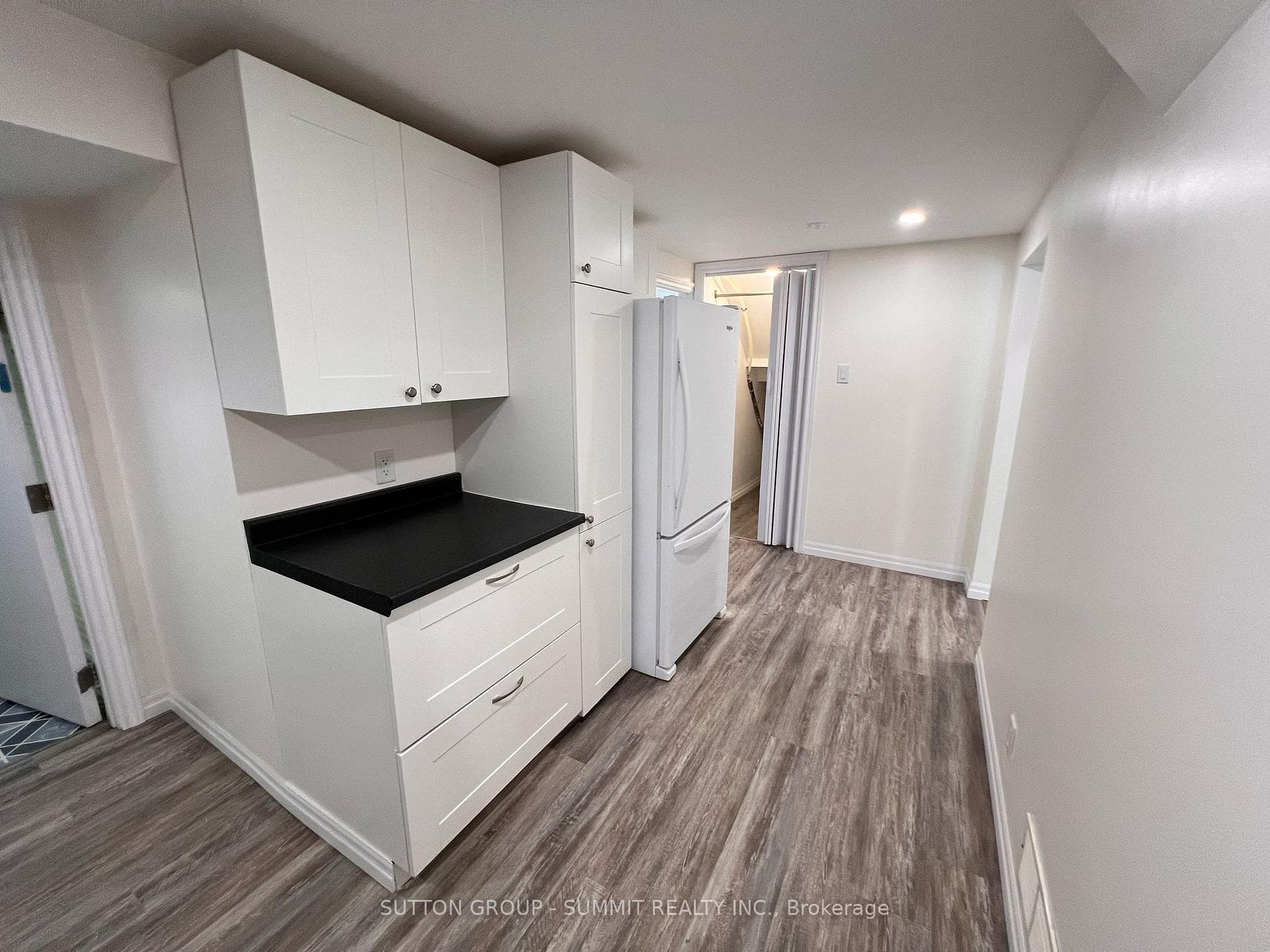 577 Oshawa Boulevard photo 6