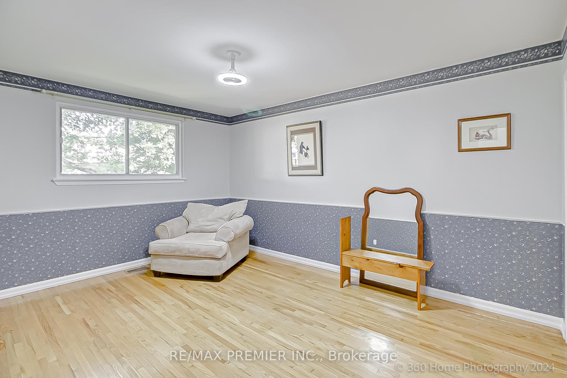 151 Clements Road photo 13