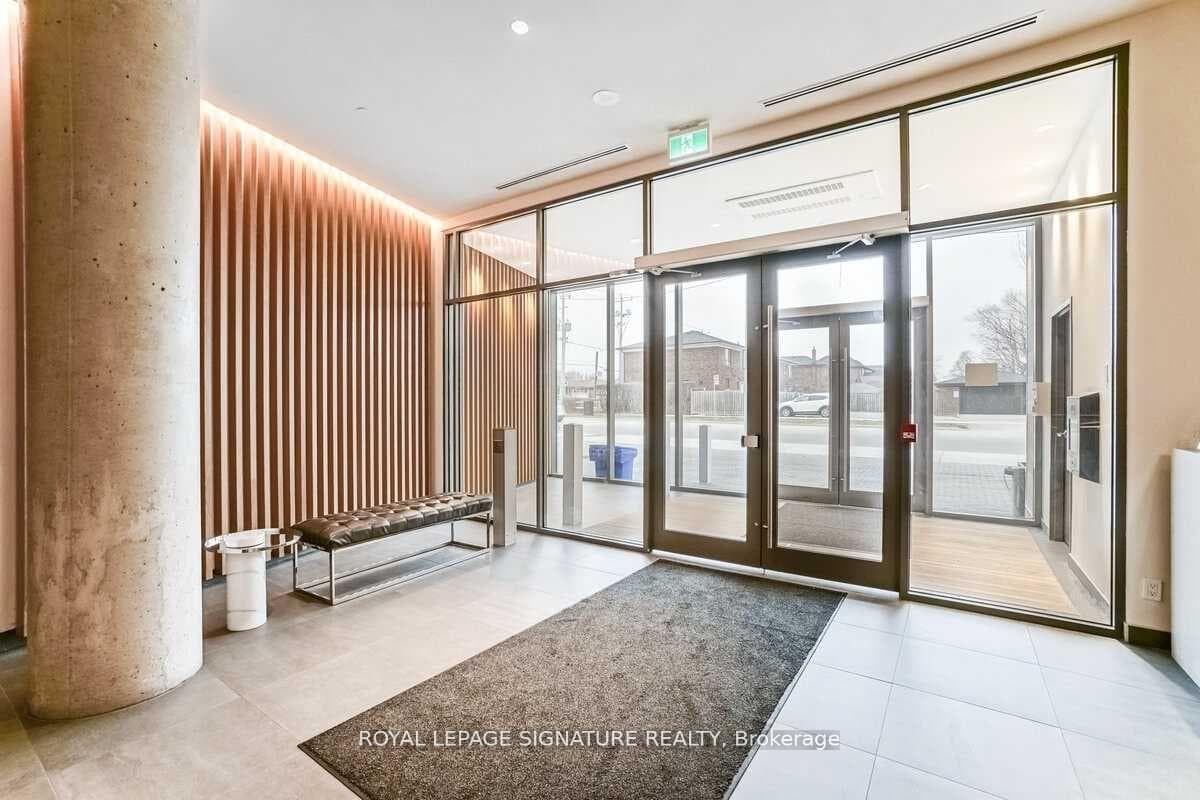 120 Varna Drive Unit 608 photo 5
