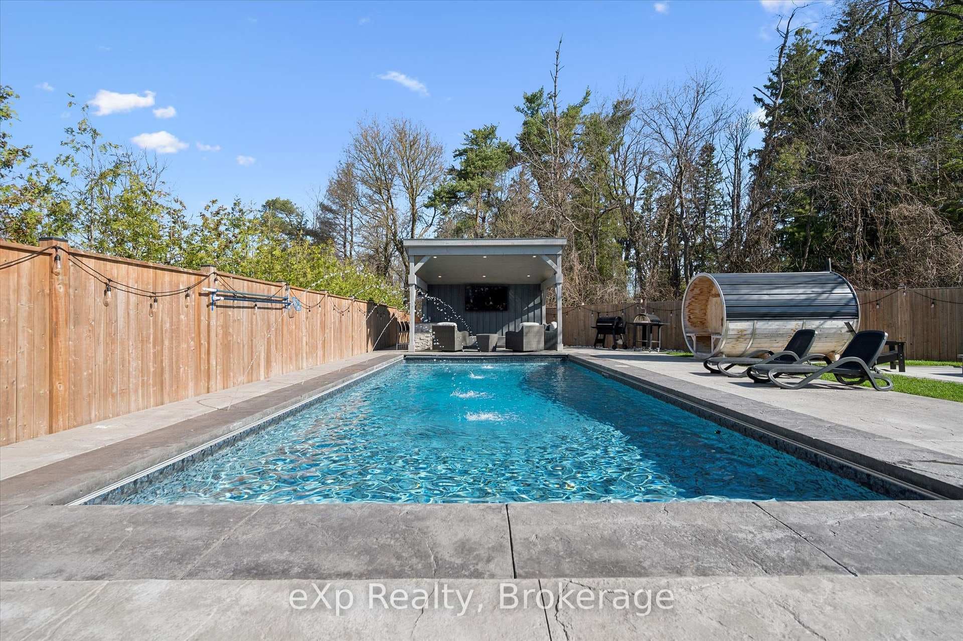 121 McFarlane Crescent photo 37