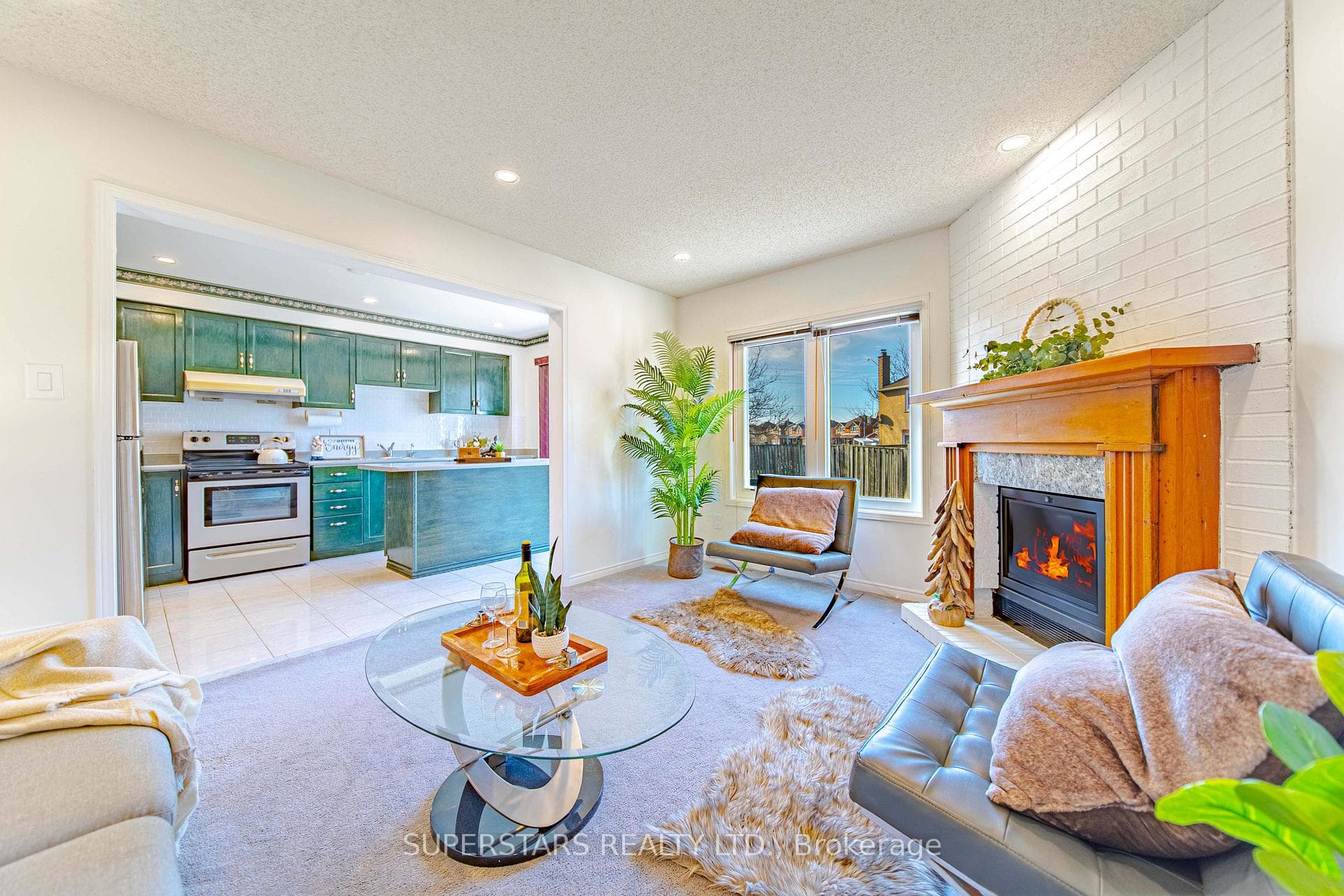 95 Clarion Crescent photo 9