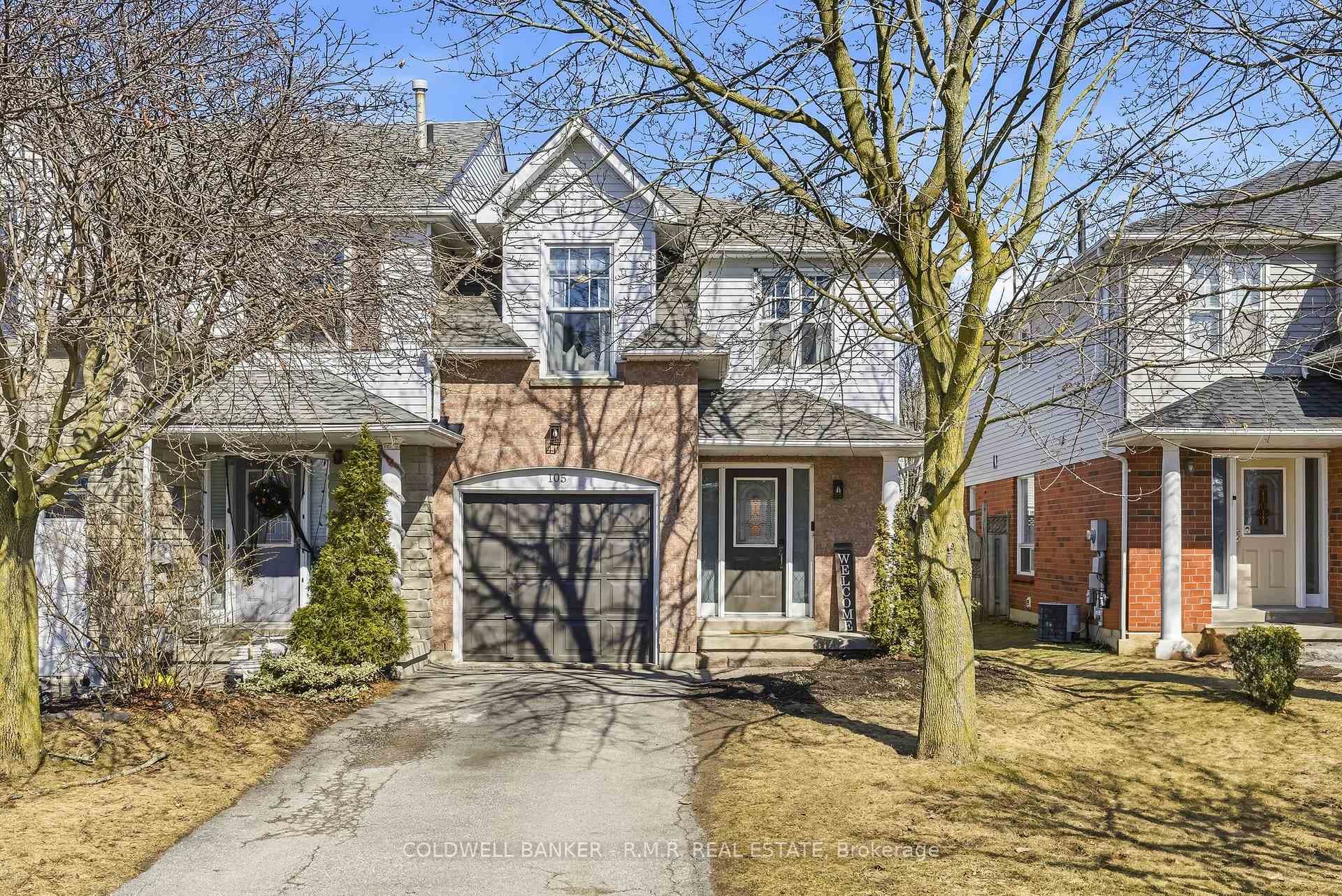 105 Brownstone Crescent photo 1
