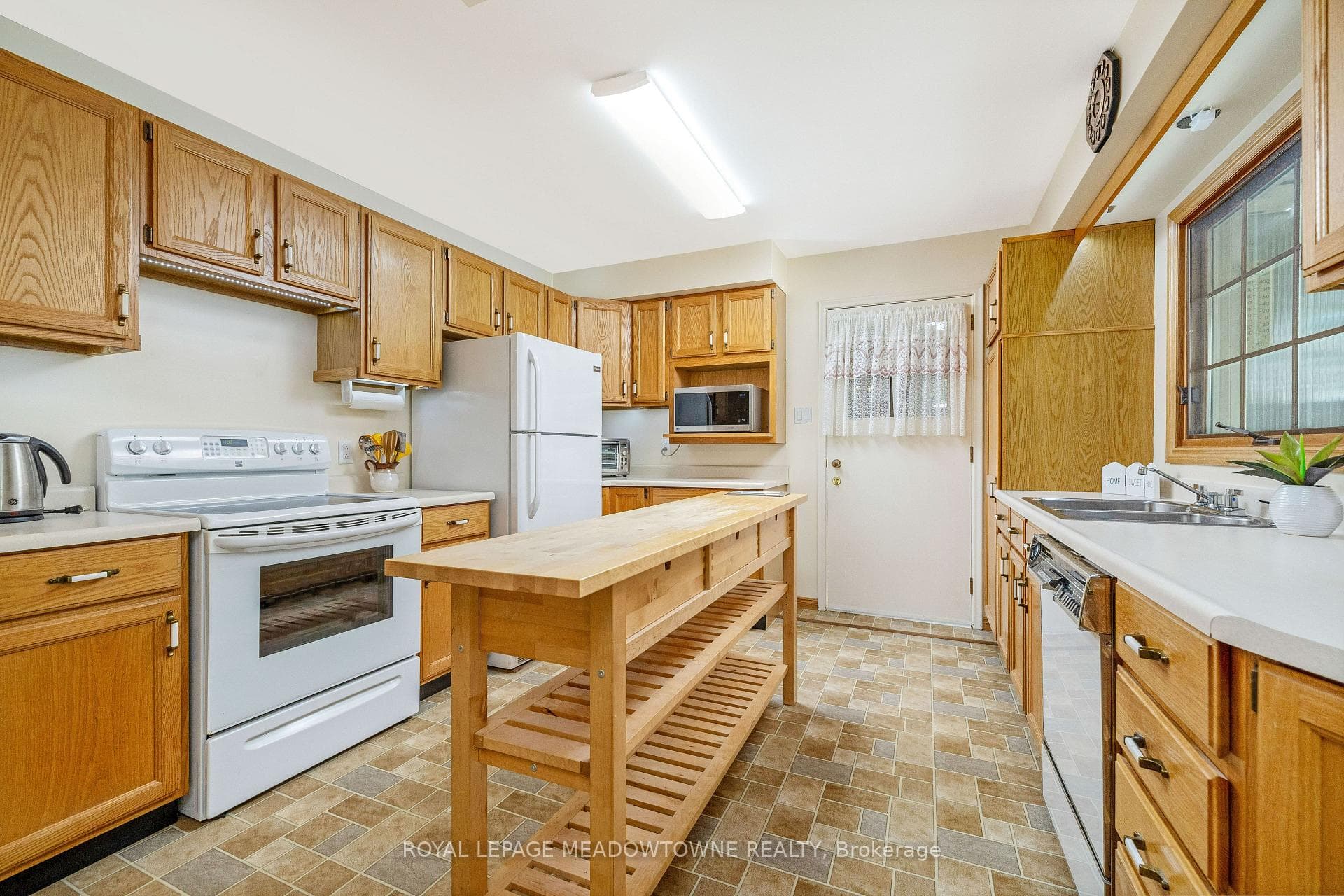 14572 Winston Churchill Boulevard photo 16