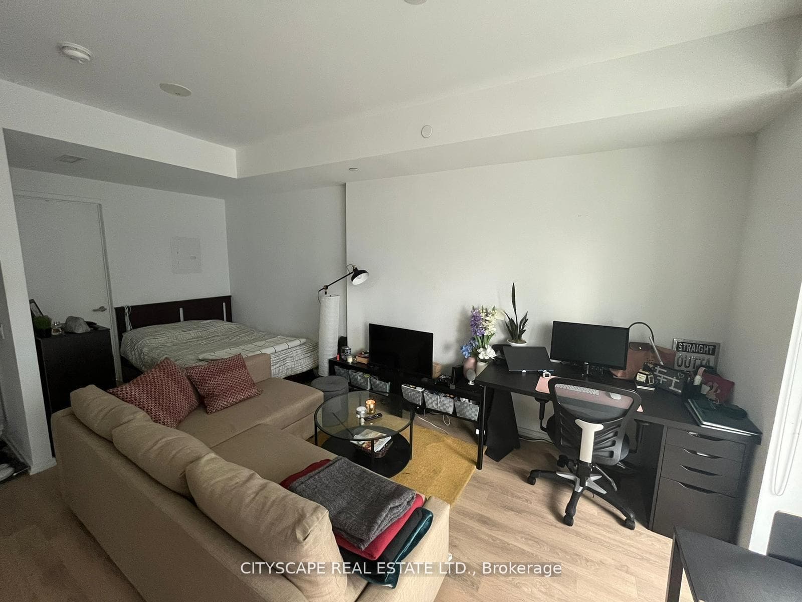 197 Yonge Street Unit 1508 photo 4