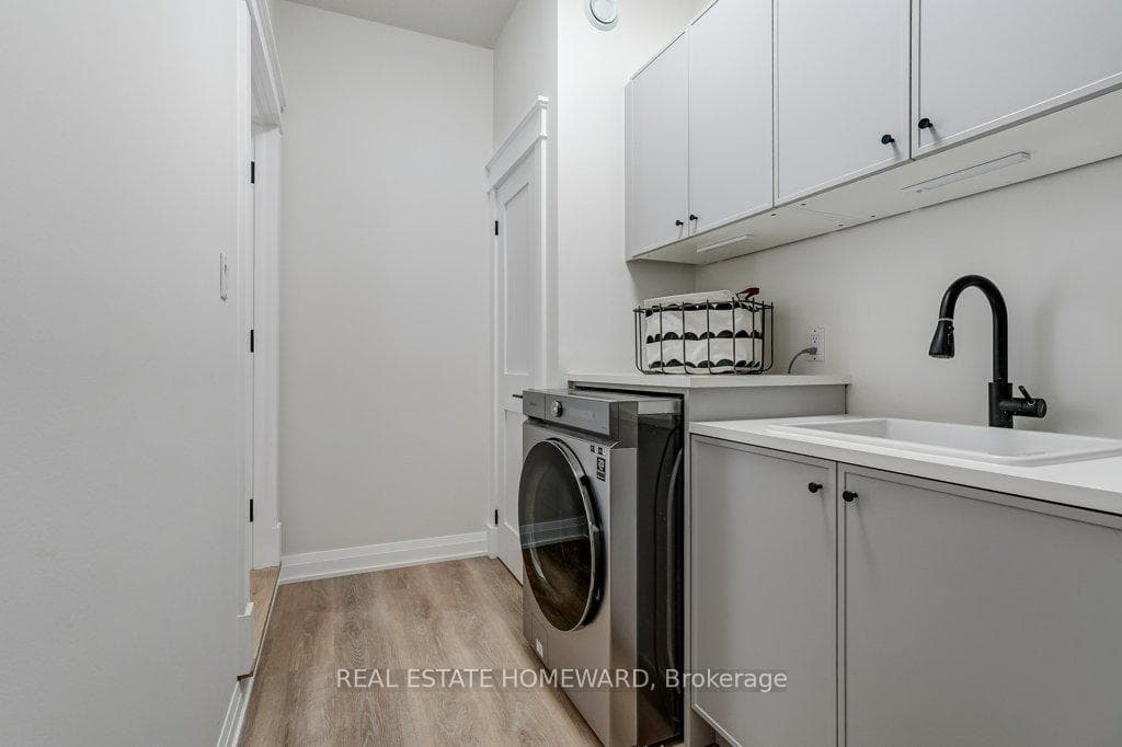 98 Woodview Drive photo 24