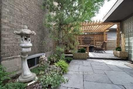 65 Chatsworth Drive photo 40