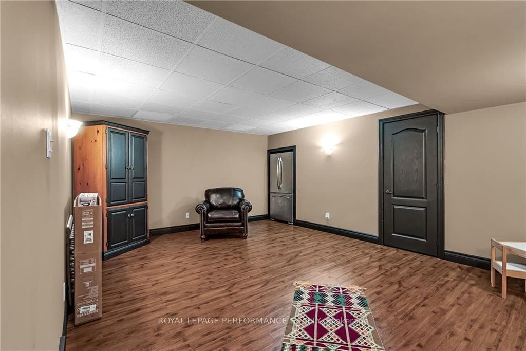 5 STRATFORD Boulevard photo 20