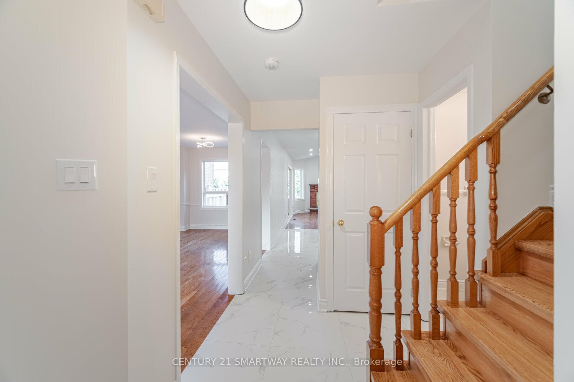 74 Peace Valley Crescent photo 7