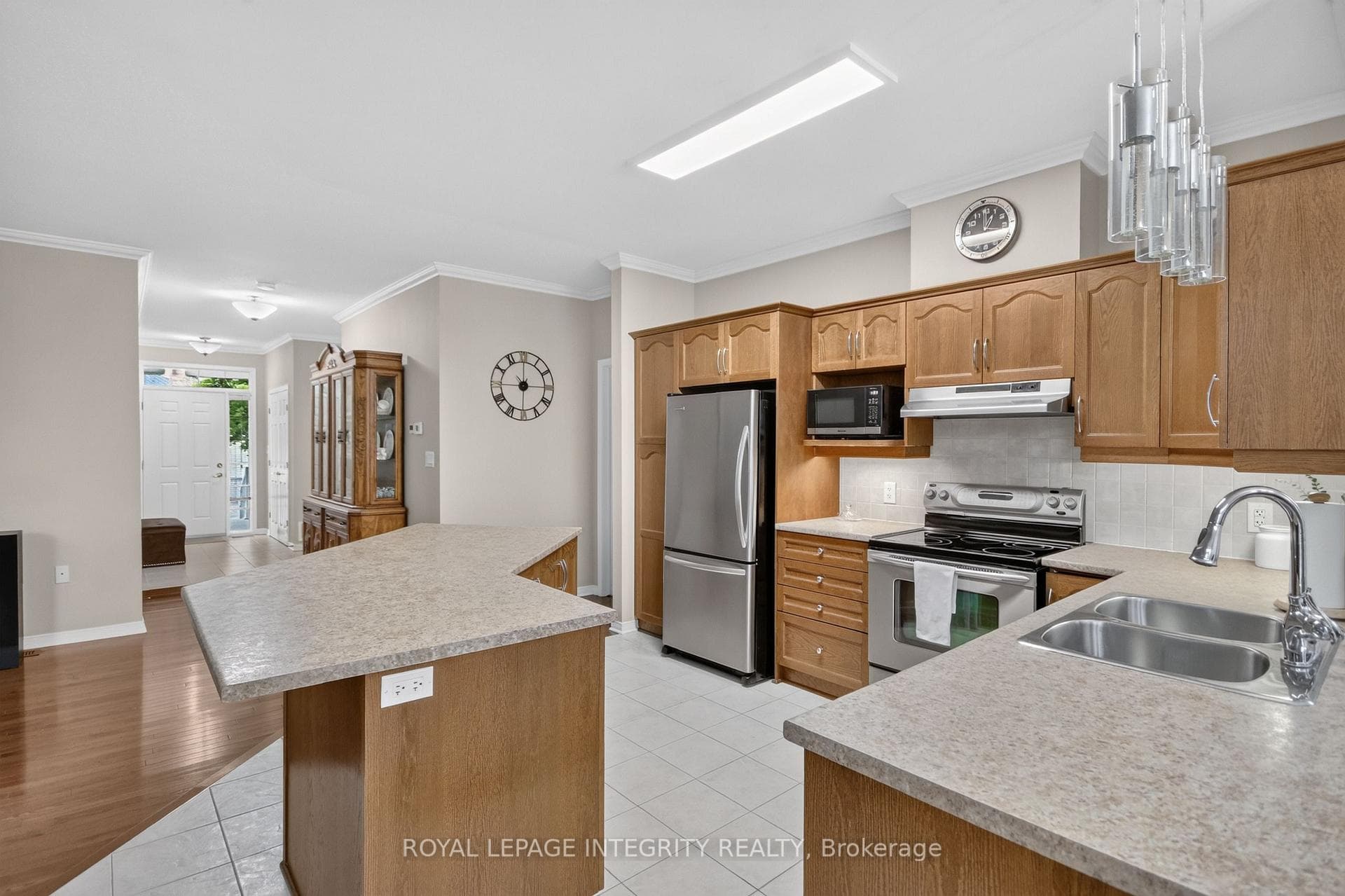626 Country Trail Private photo 16