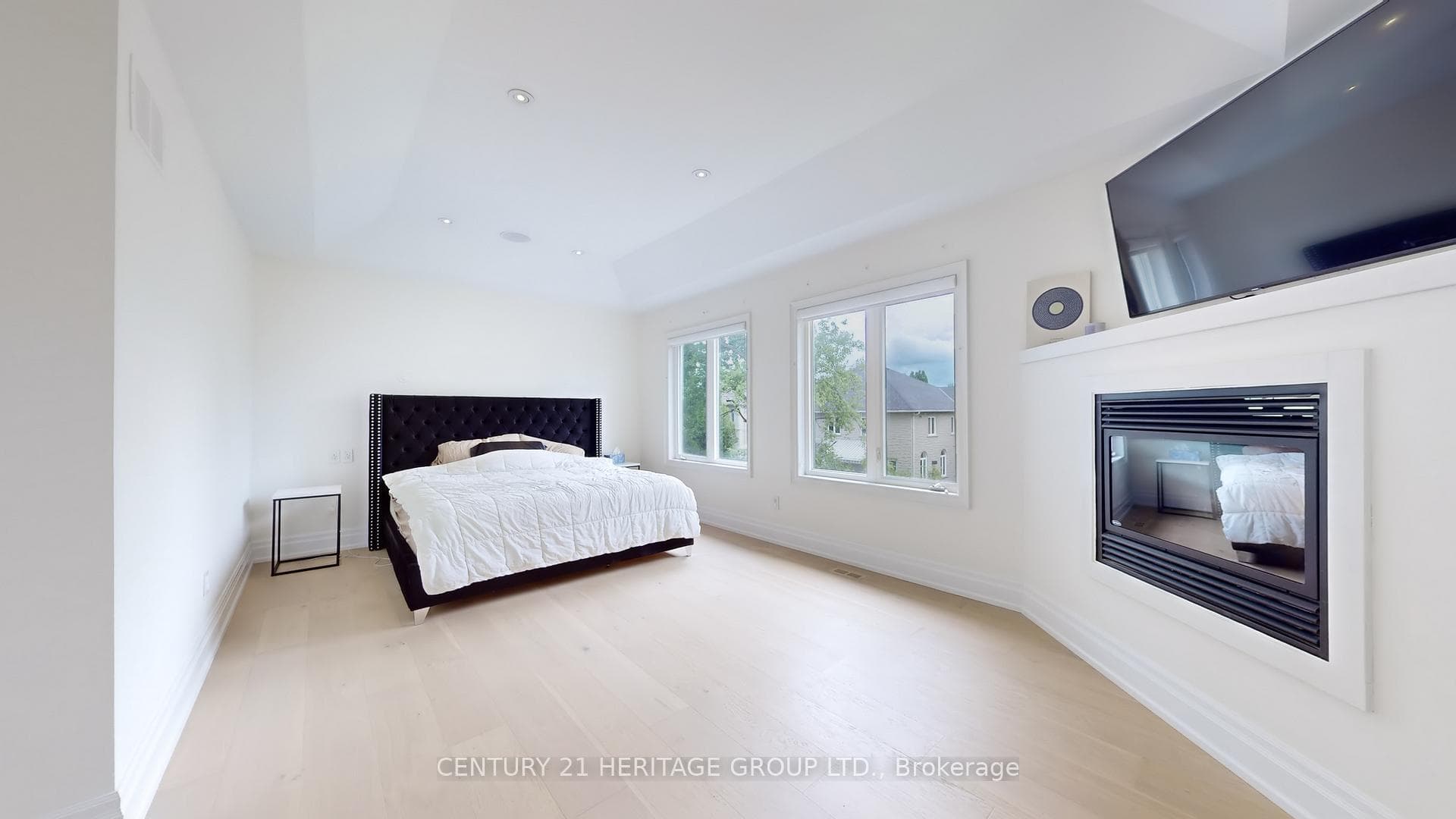 109 Pondview Road photo 23