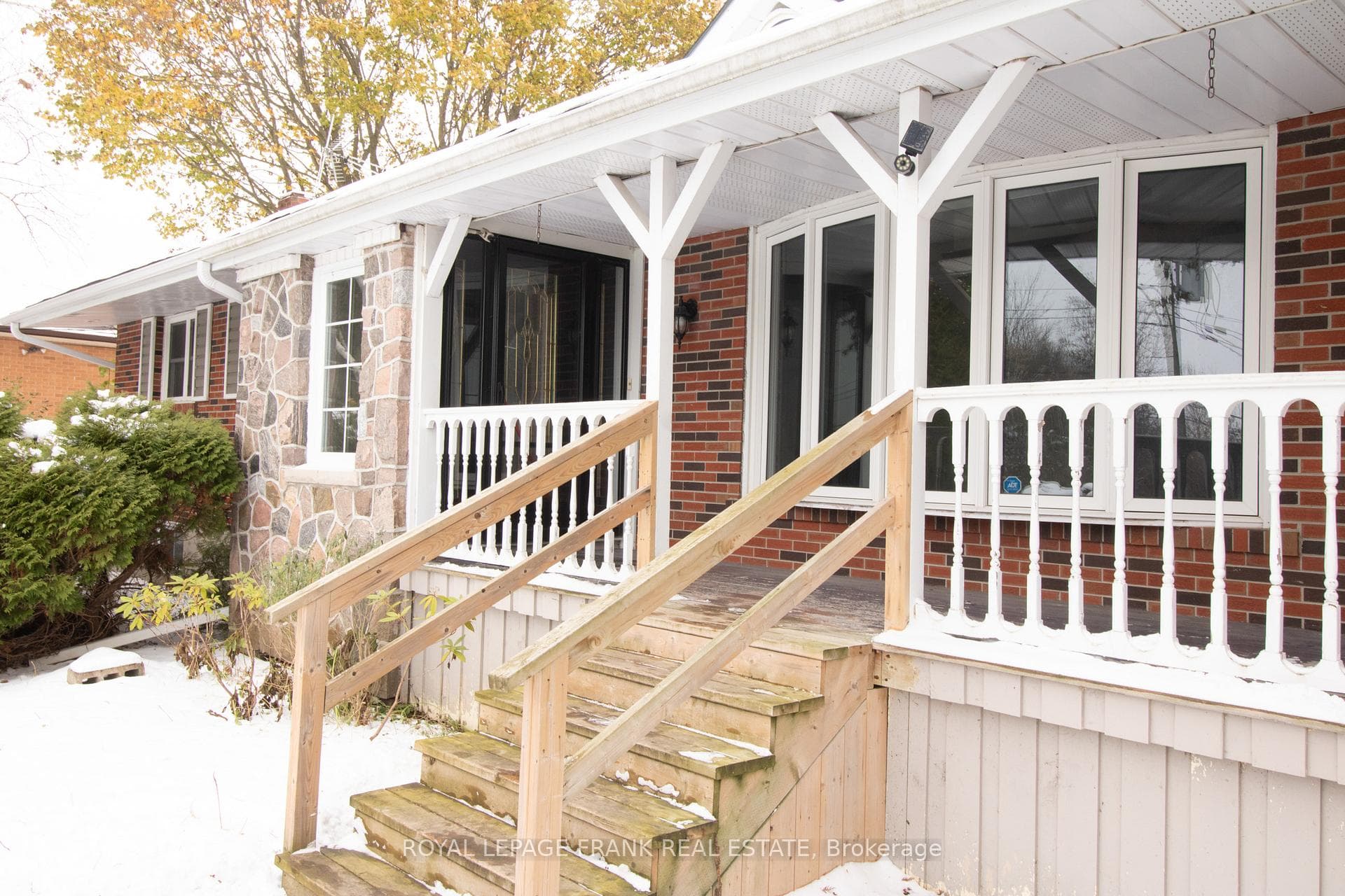 1578 King Street photo 4