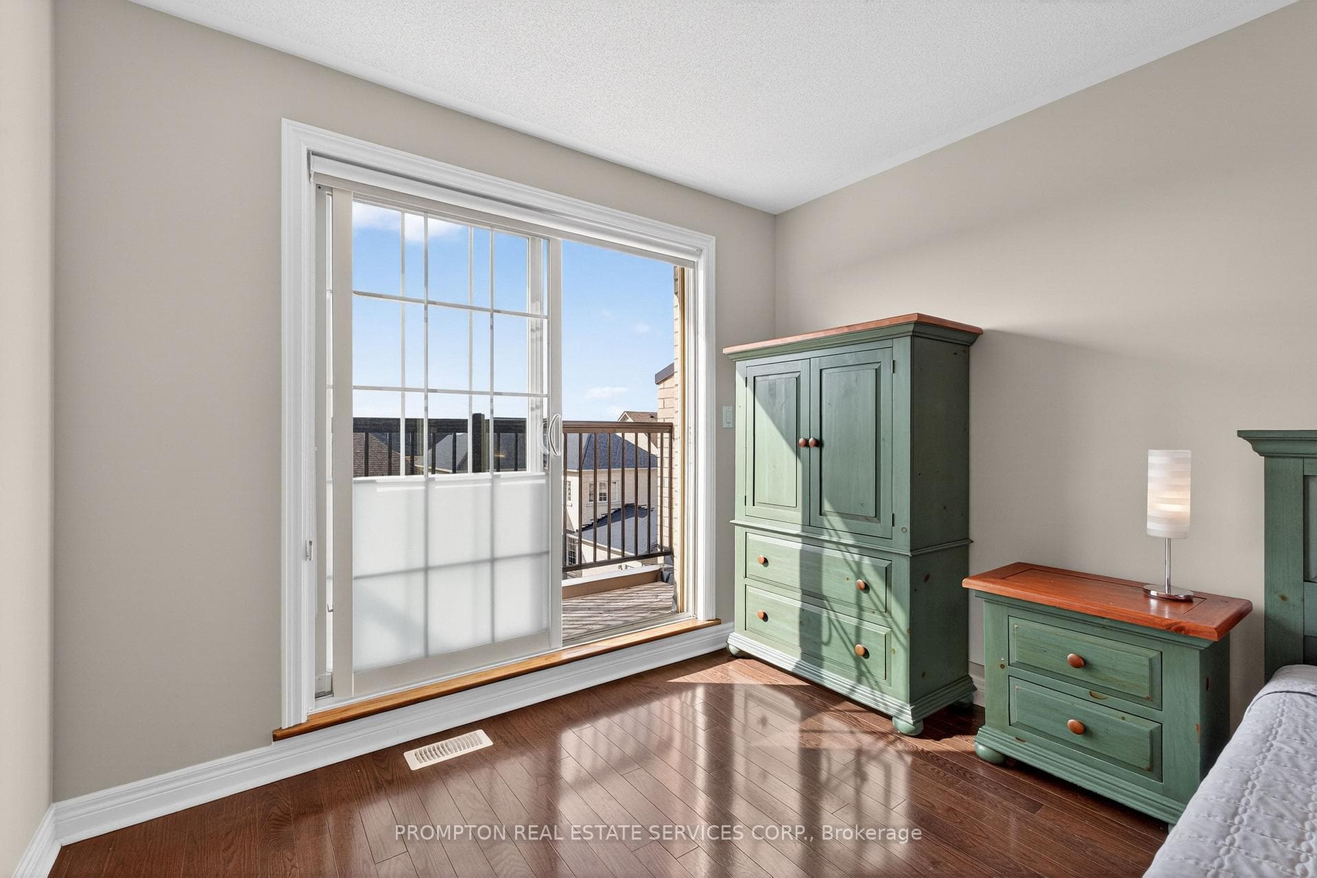 Bright & airy