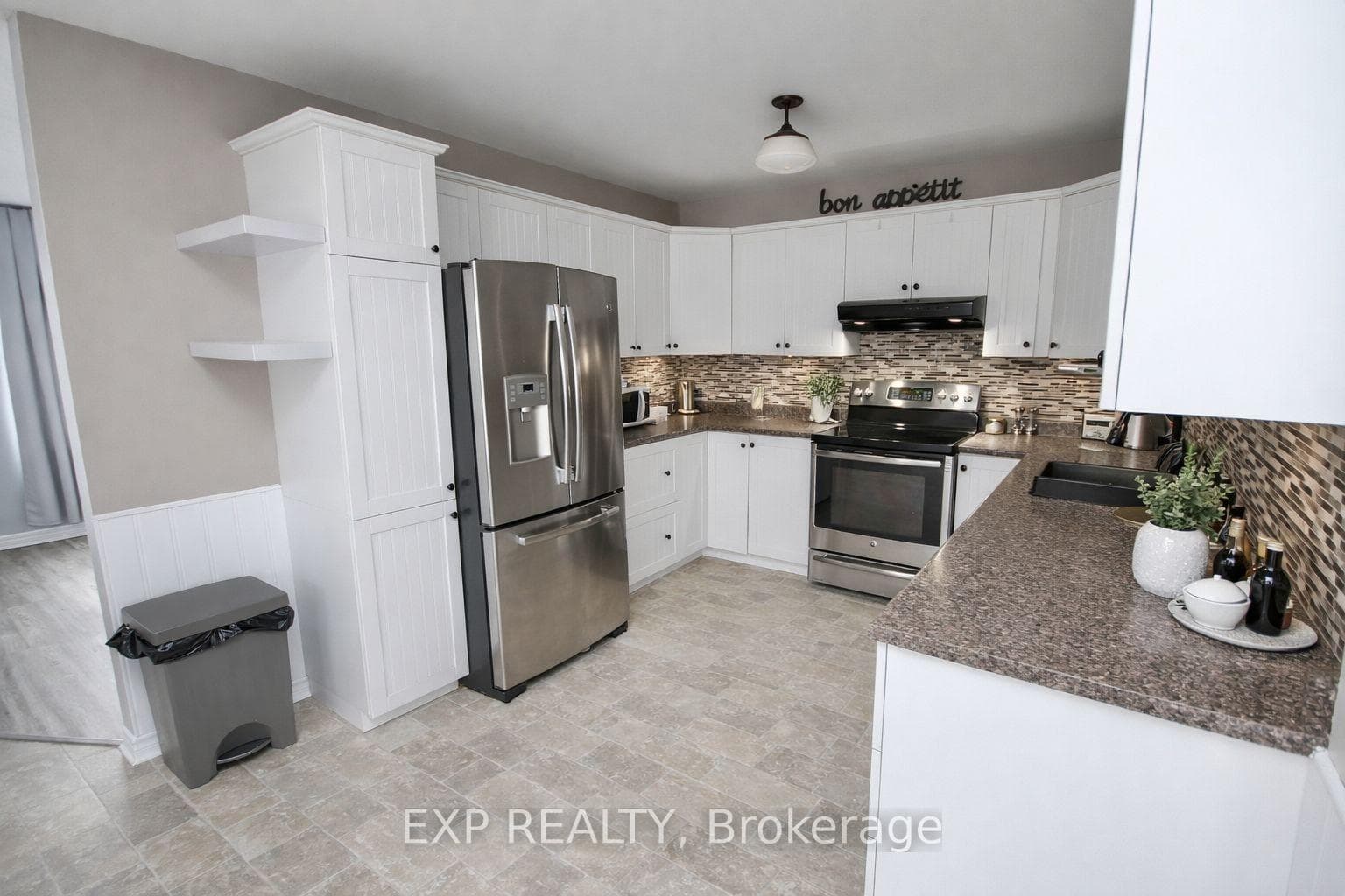 AI generated image staged kitchen