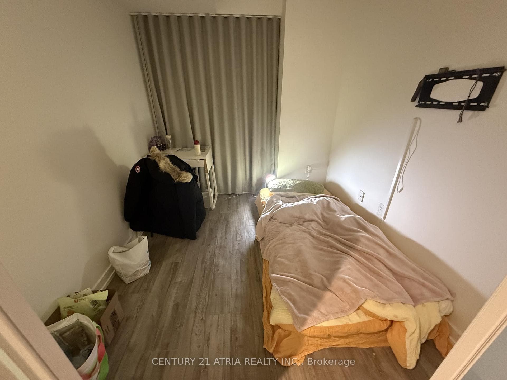 77 Shuter Street Unit 1613 photo 8