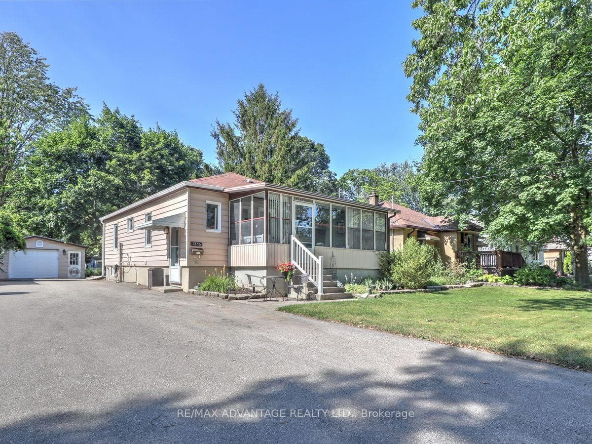 1856 PARK Avenue photo 1