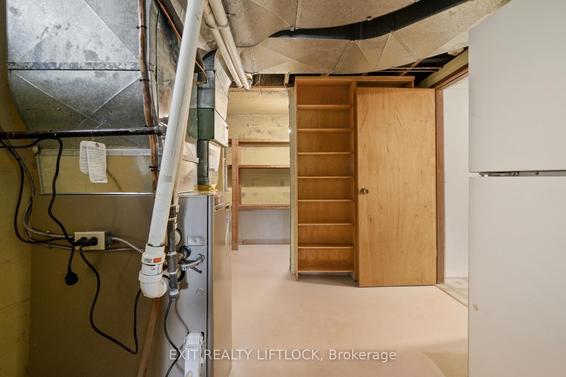 1310 Keewatin Boulevard photo 25