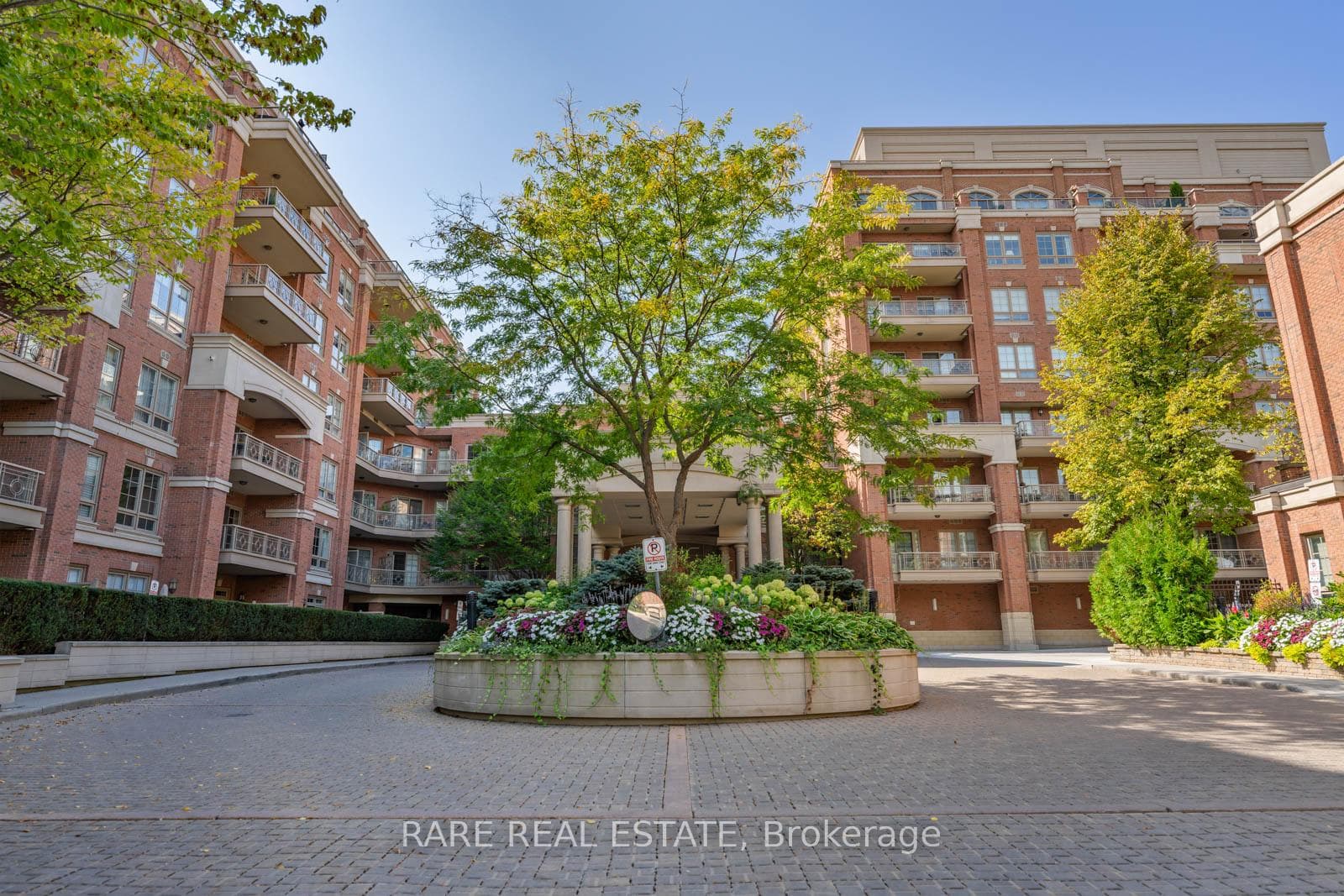 20 Burkebrook Place Unit 611 photo 3