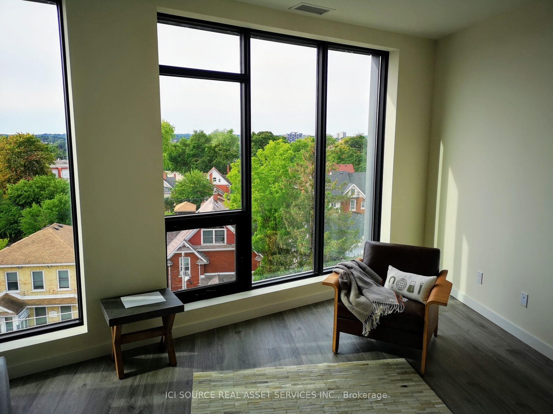 690 King Street Unit 506 photo 6